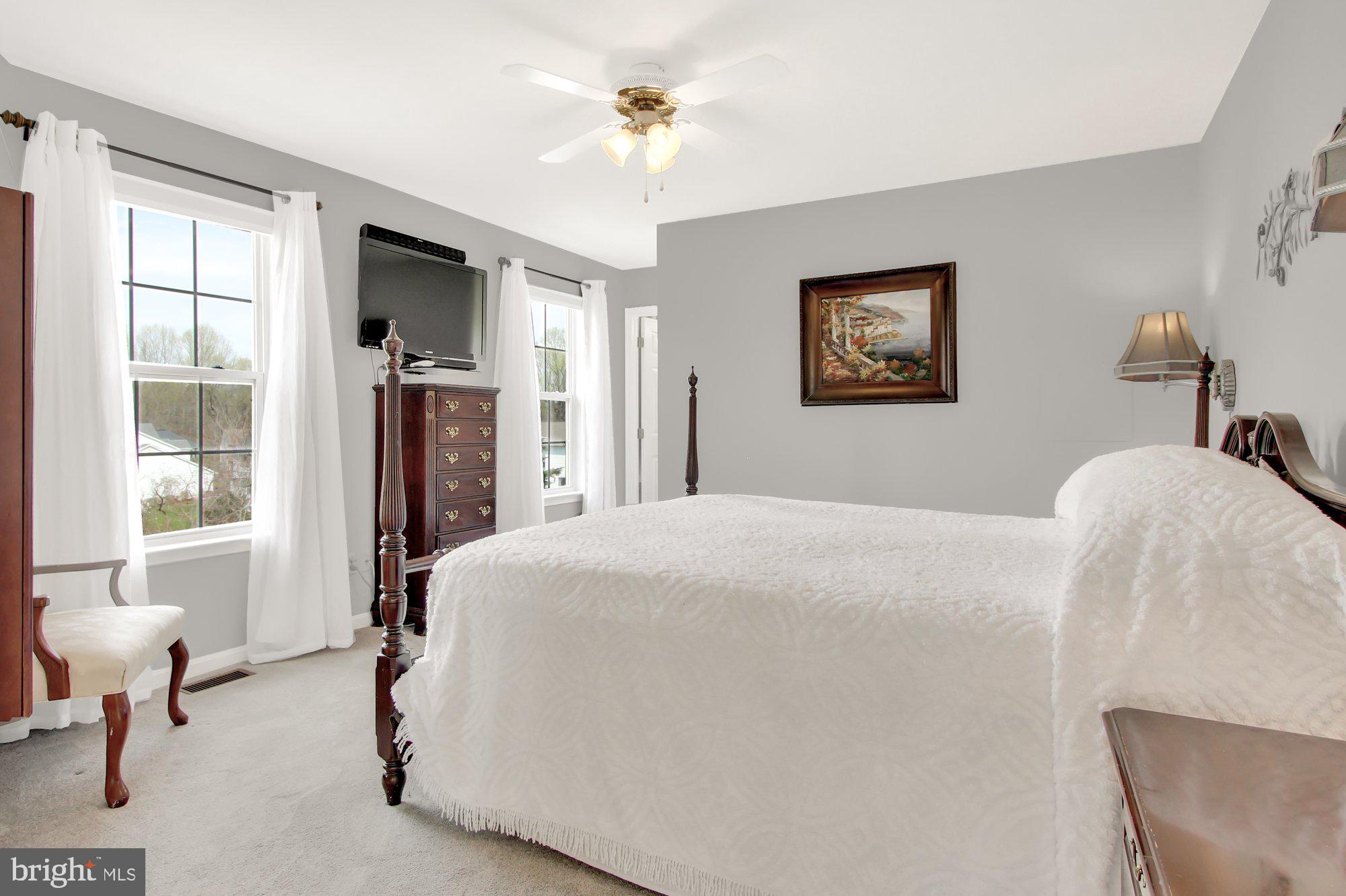 HENDERSON MANOR - Residential