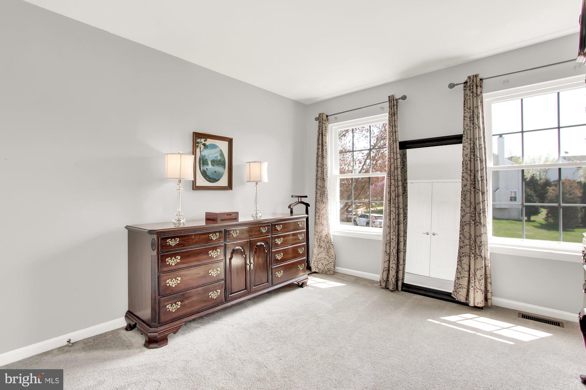 HENDERSON MANOR - Residential