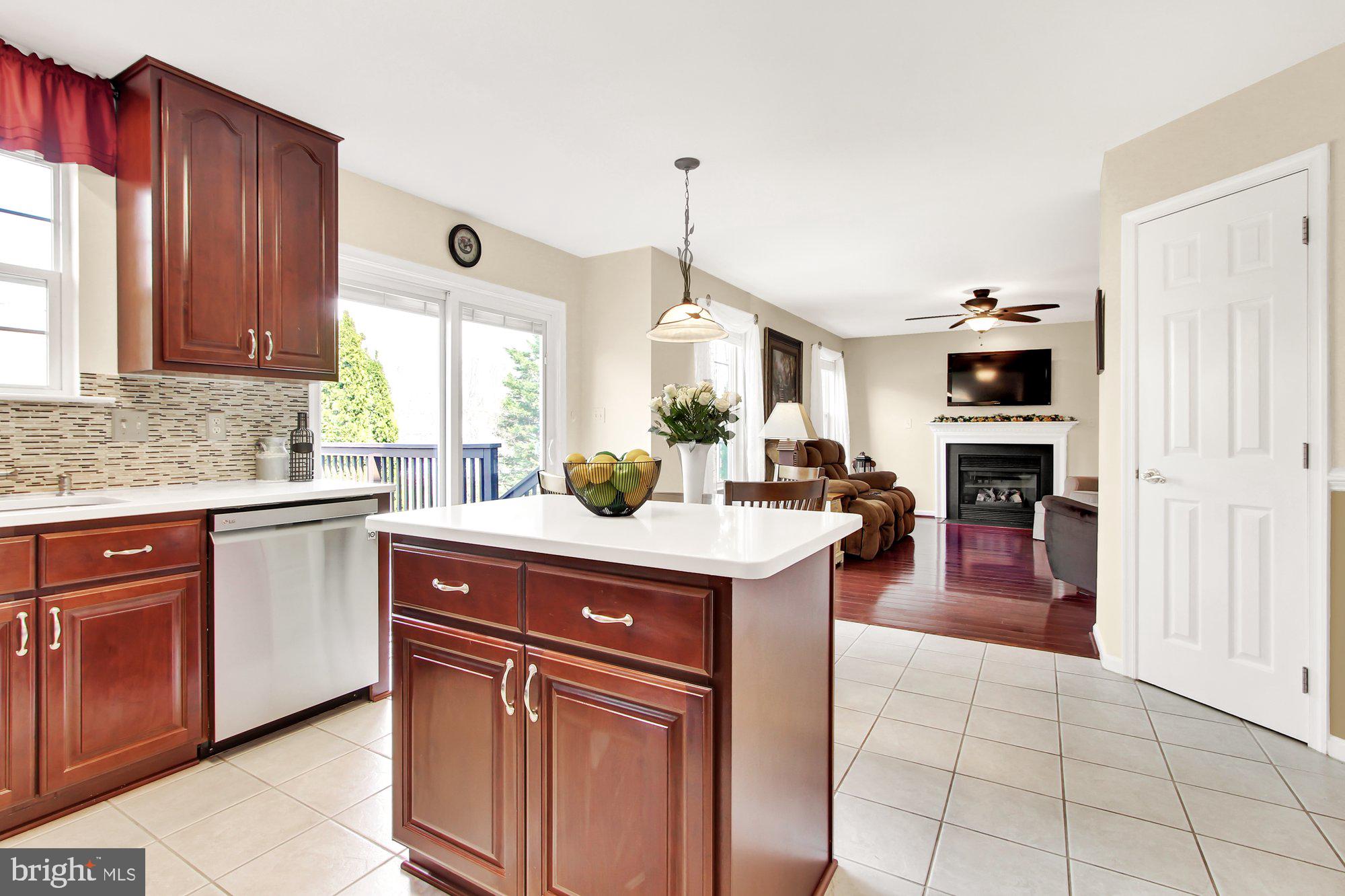 HENDERSON MANOR - Residential