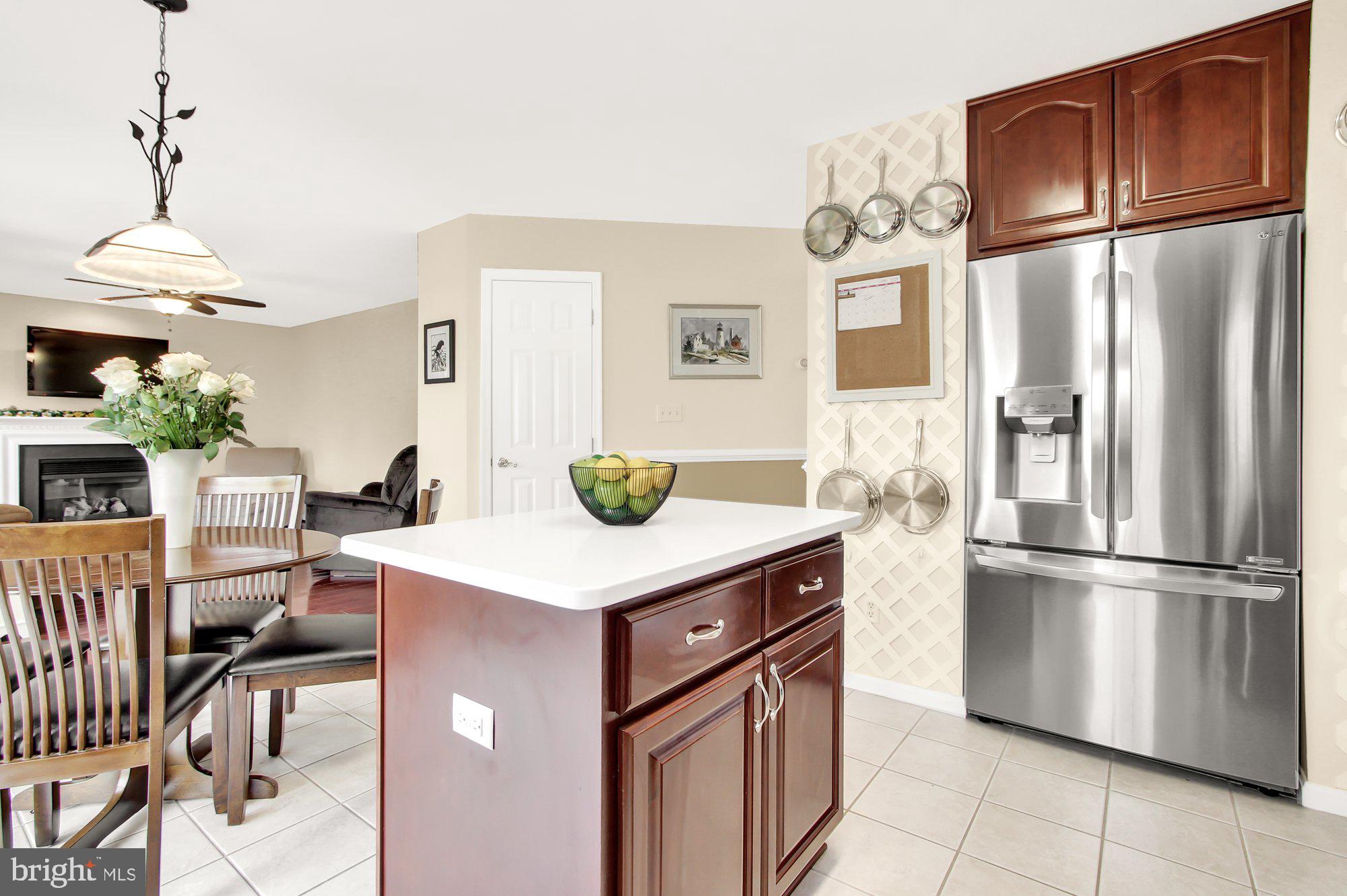 HENDERSON MANOR - Residential