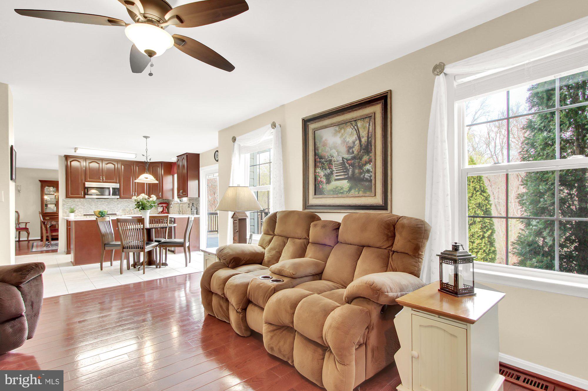 HENDERSON MANOR - Residential