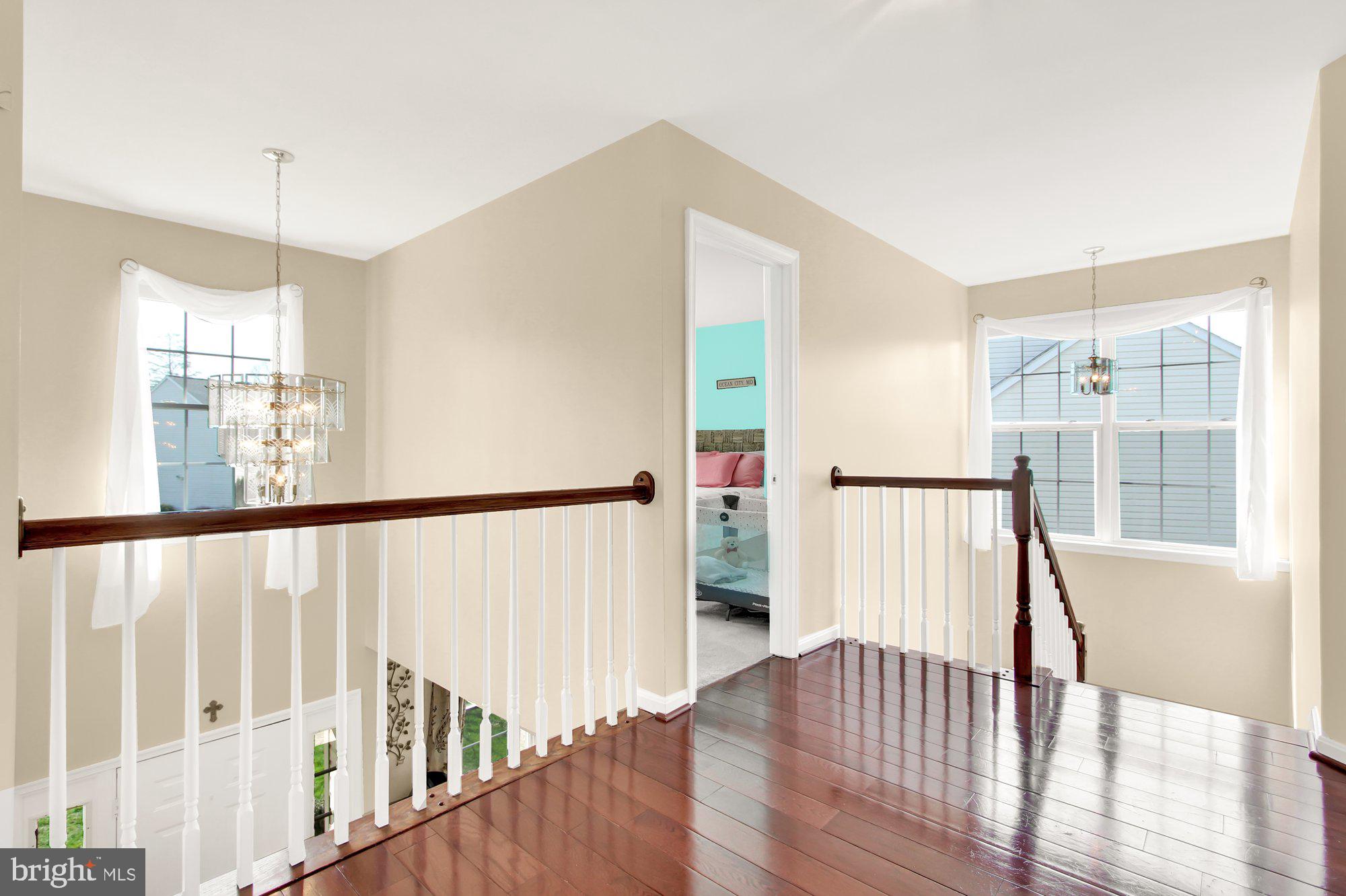 HENDERSON MANOR - Residential