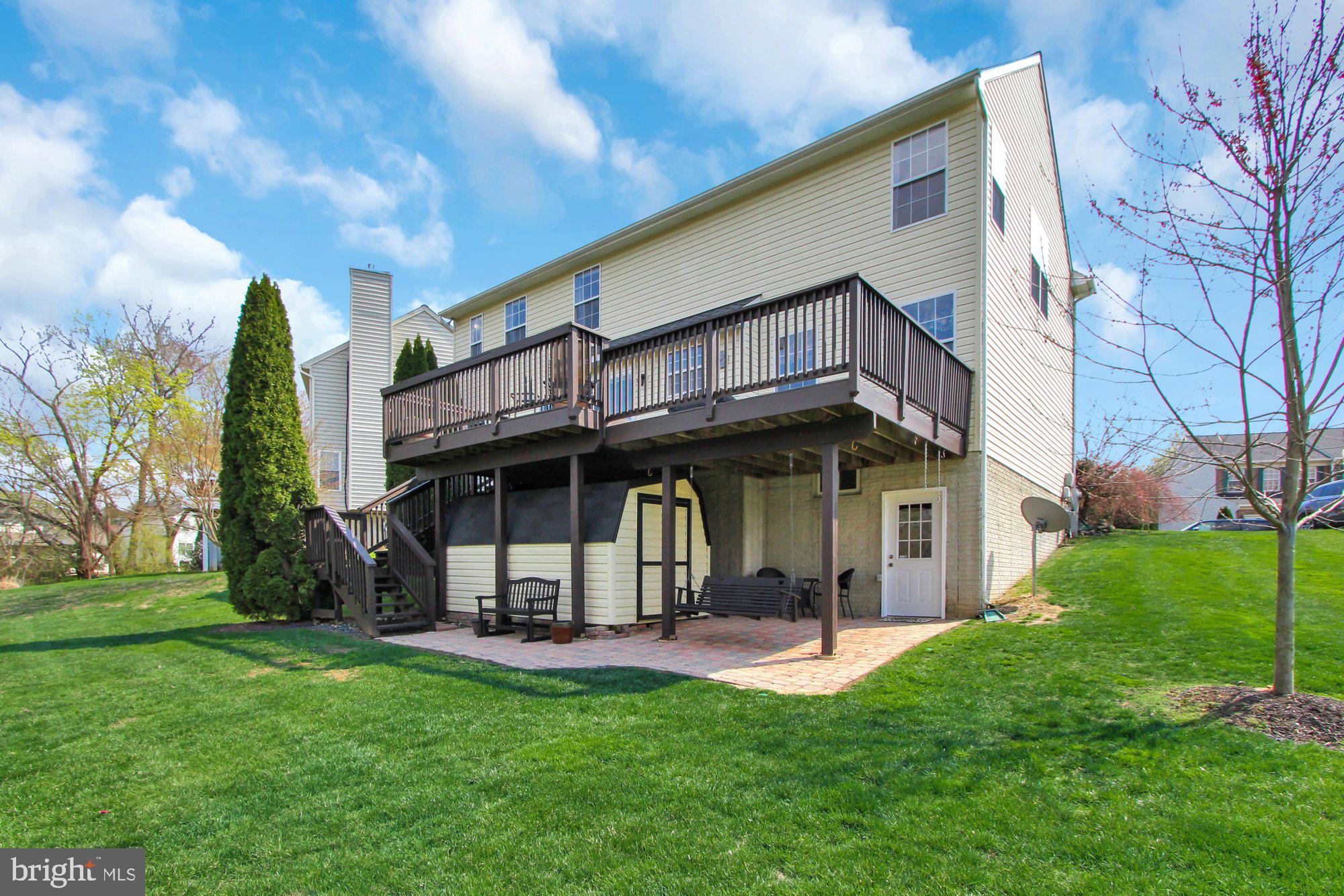 HENDERSON MANOR - Residential