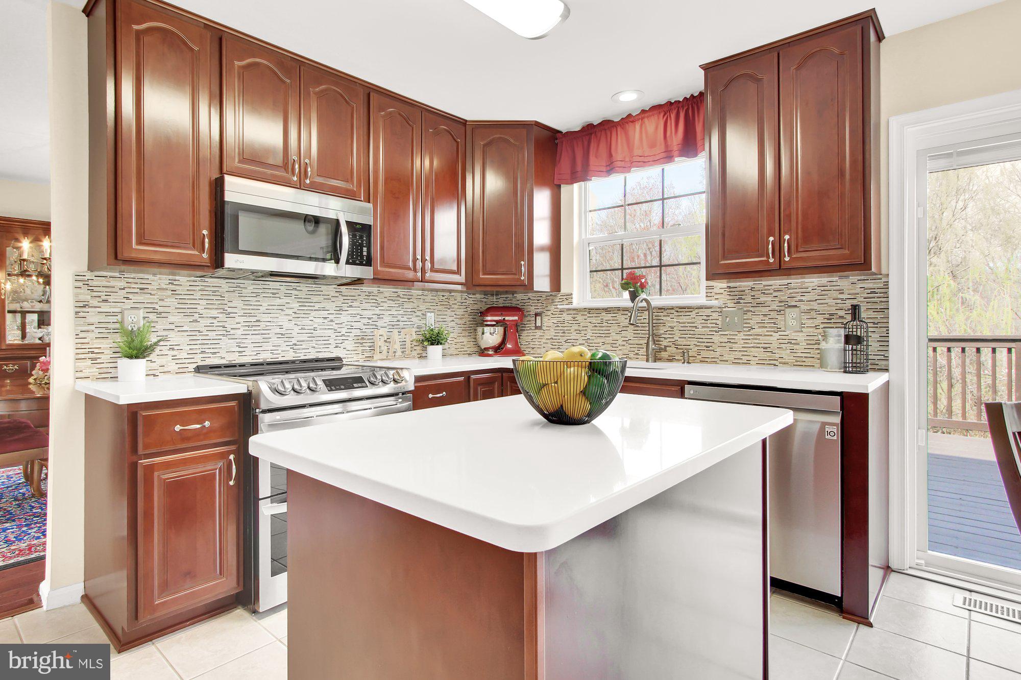 HENDERSON MANOR - Residential