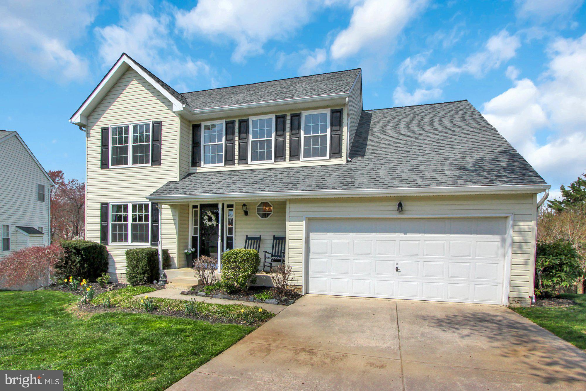 HENDERSON MANOR - Residential