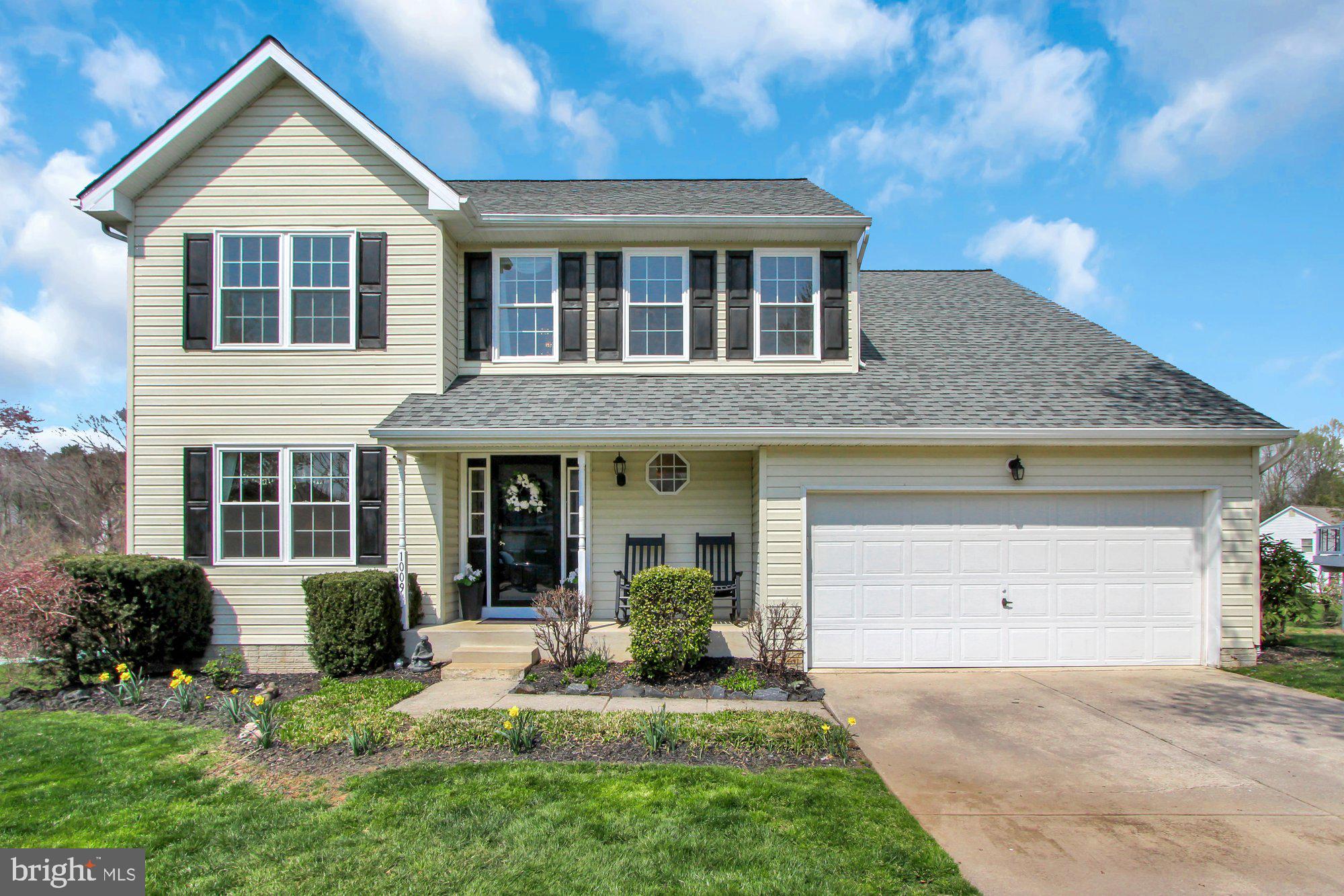 HENDERSON MANOR - Residential