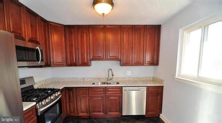 MCLEAN MANOR - Residential Lease