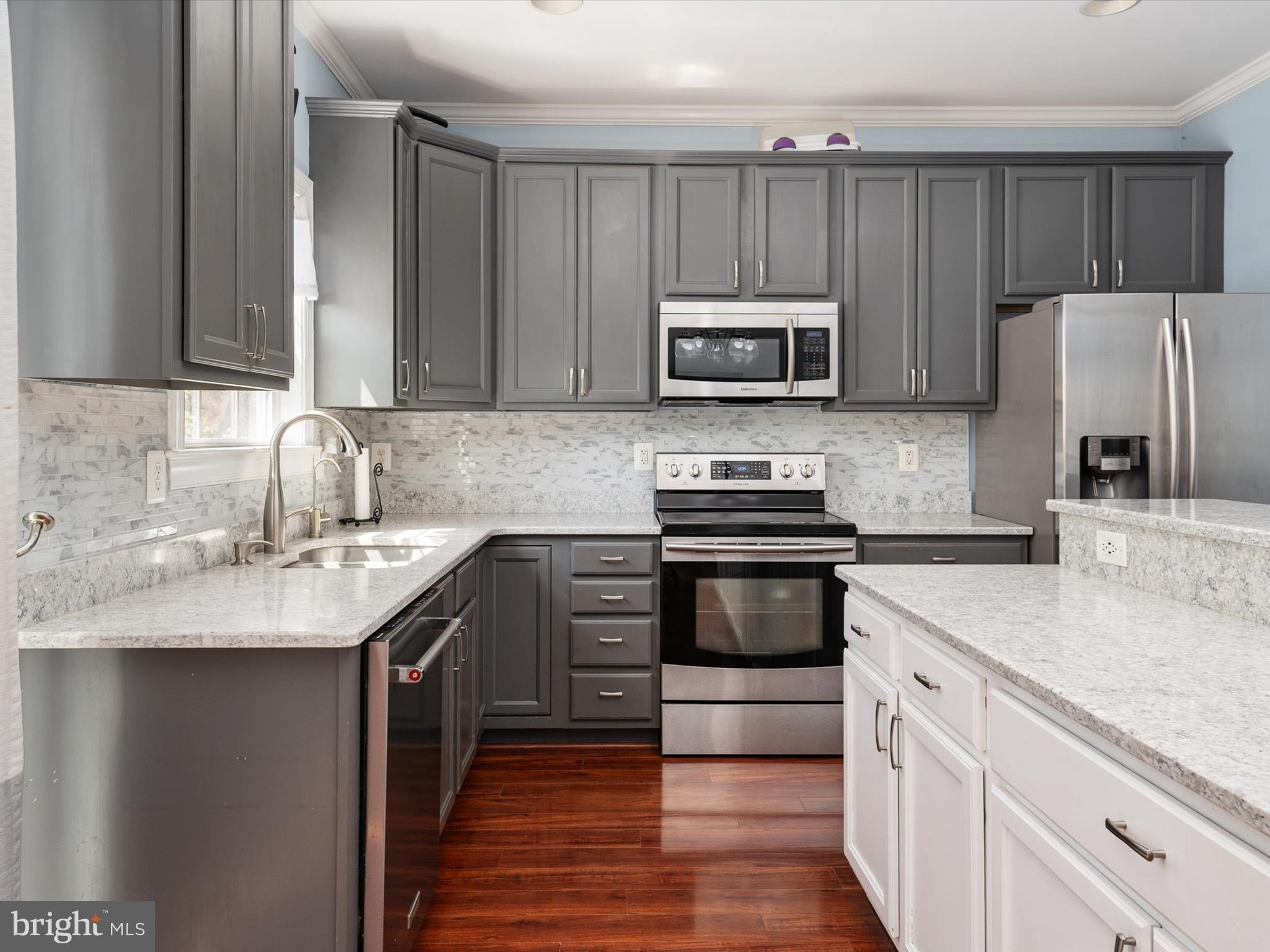 AVALON SHORES - Residential