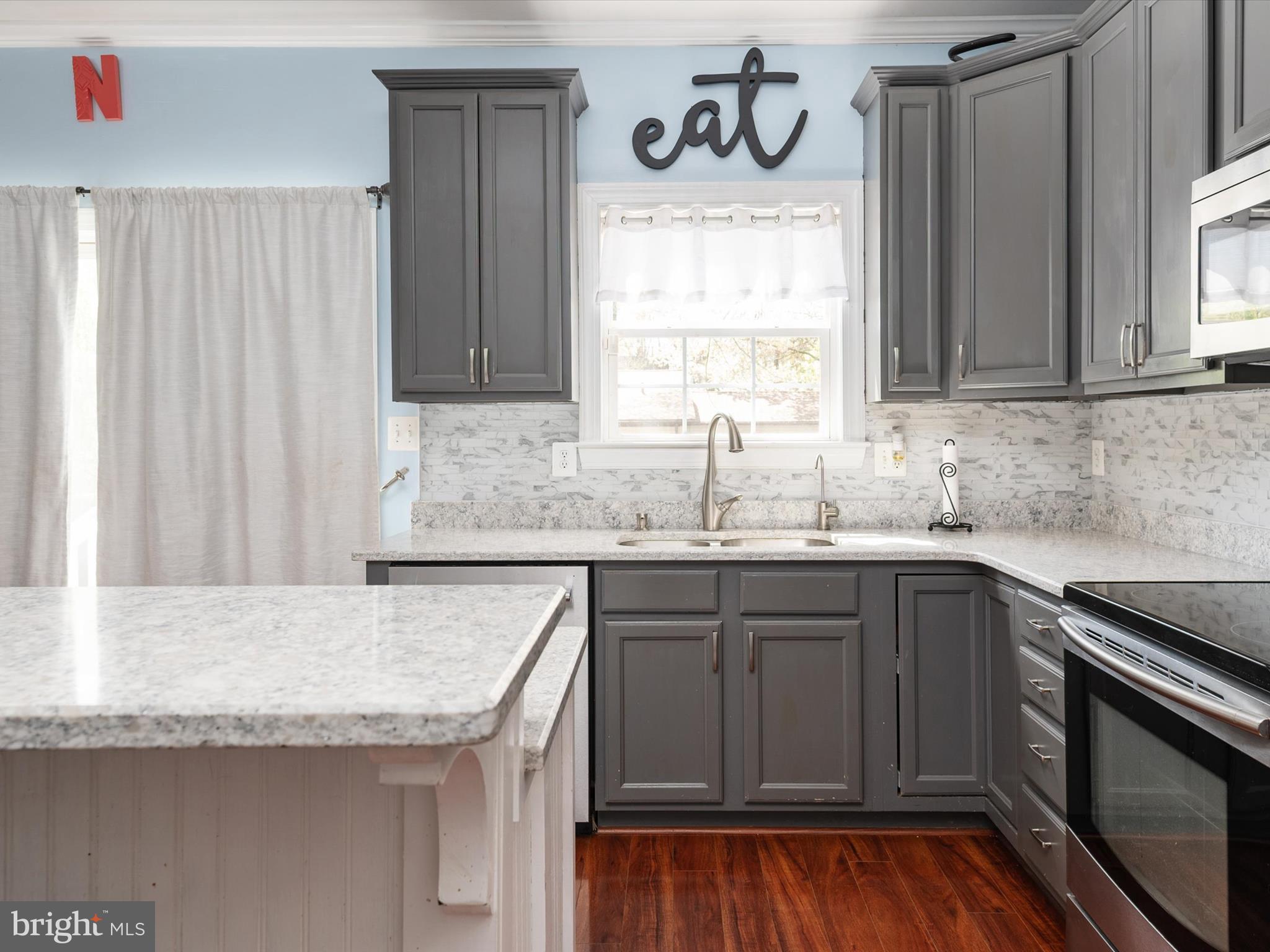 AVALON SHORES - Residential