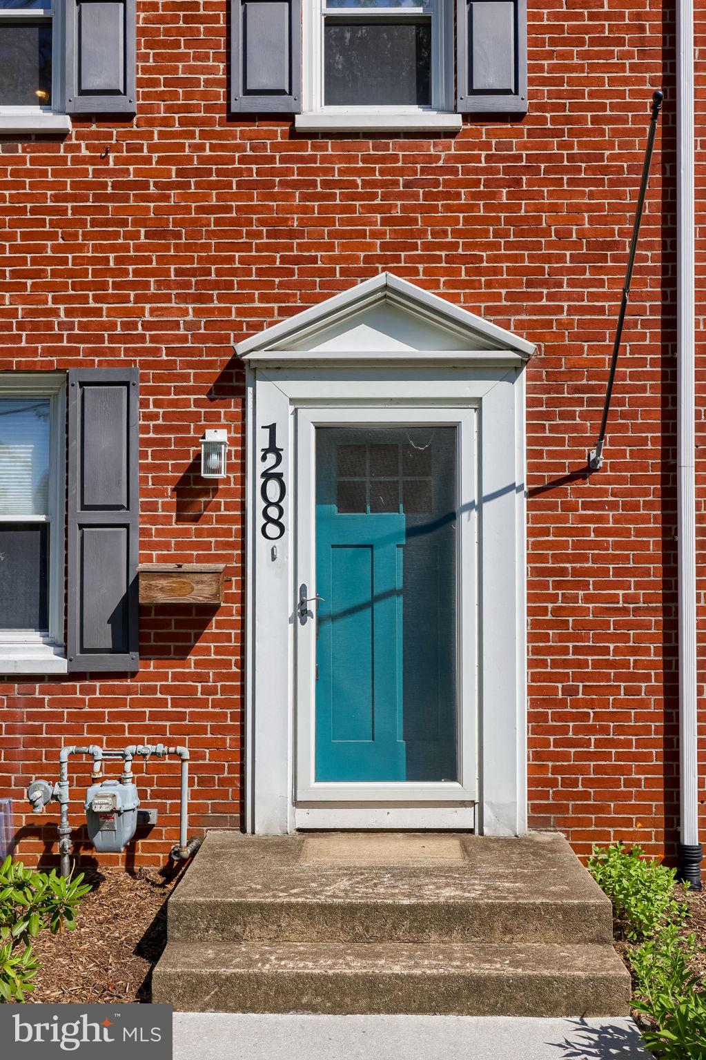 1208 UNION STREET