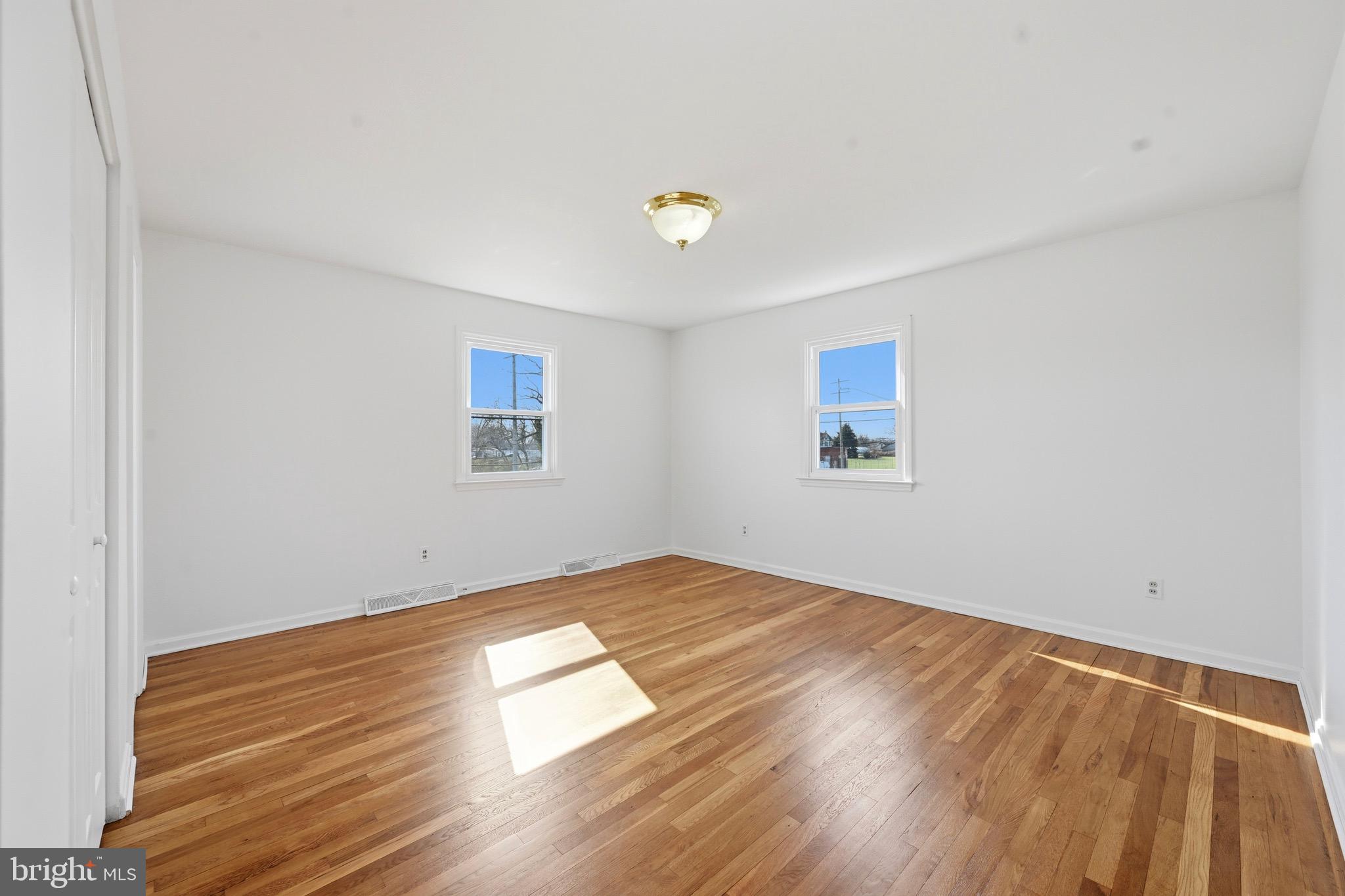 3087 NEW CASTLE AVENUE 1/2