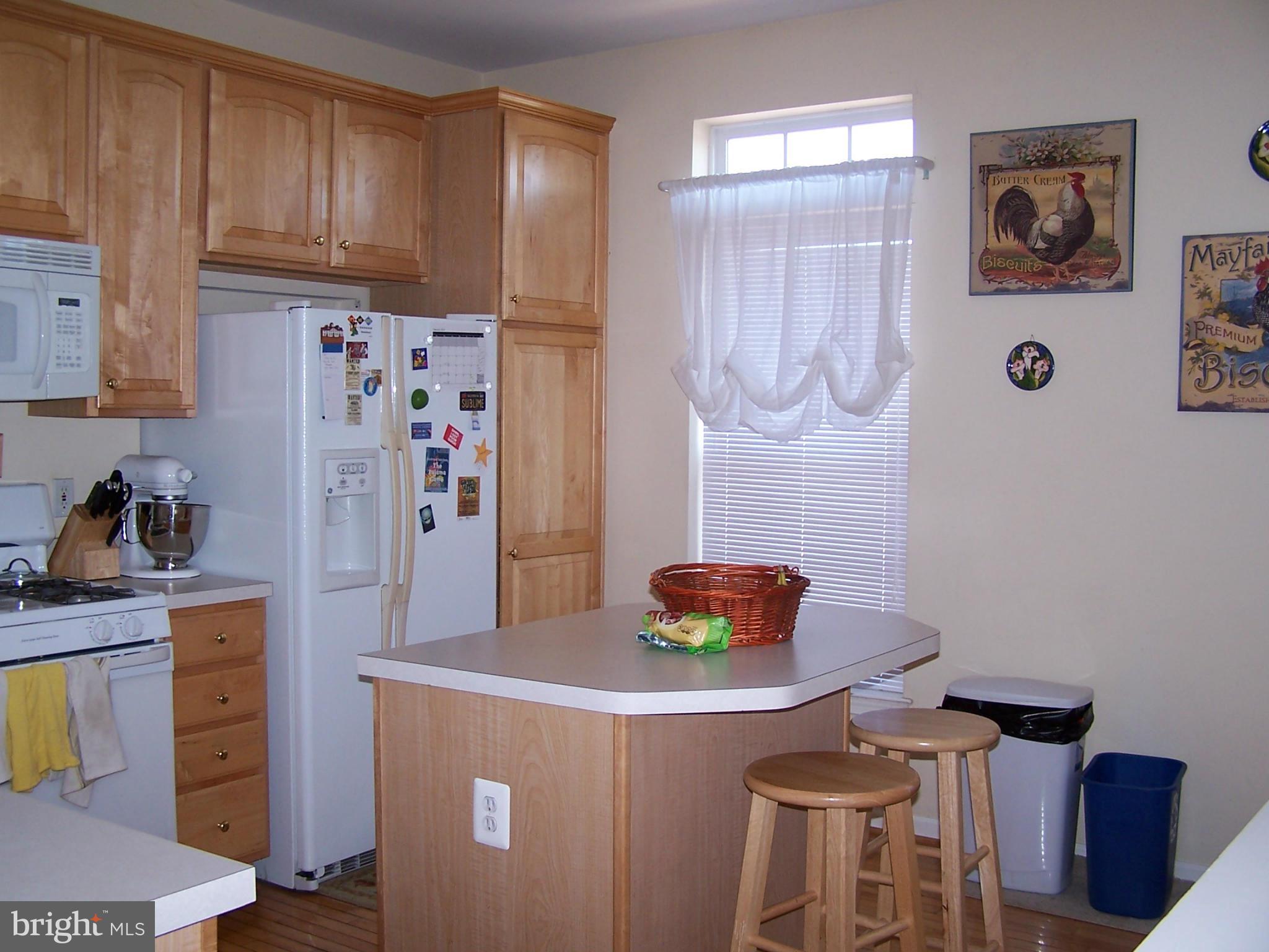 HUNTINGTON GROVE - Residential Lease