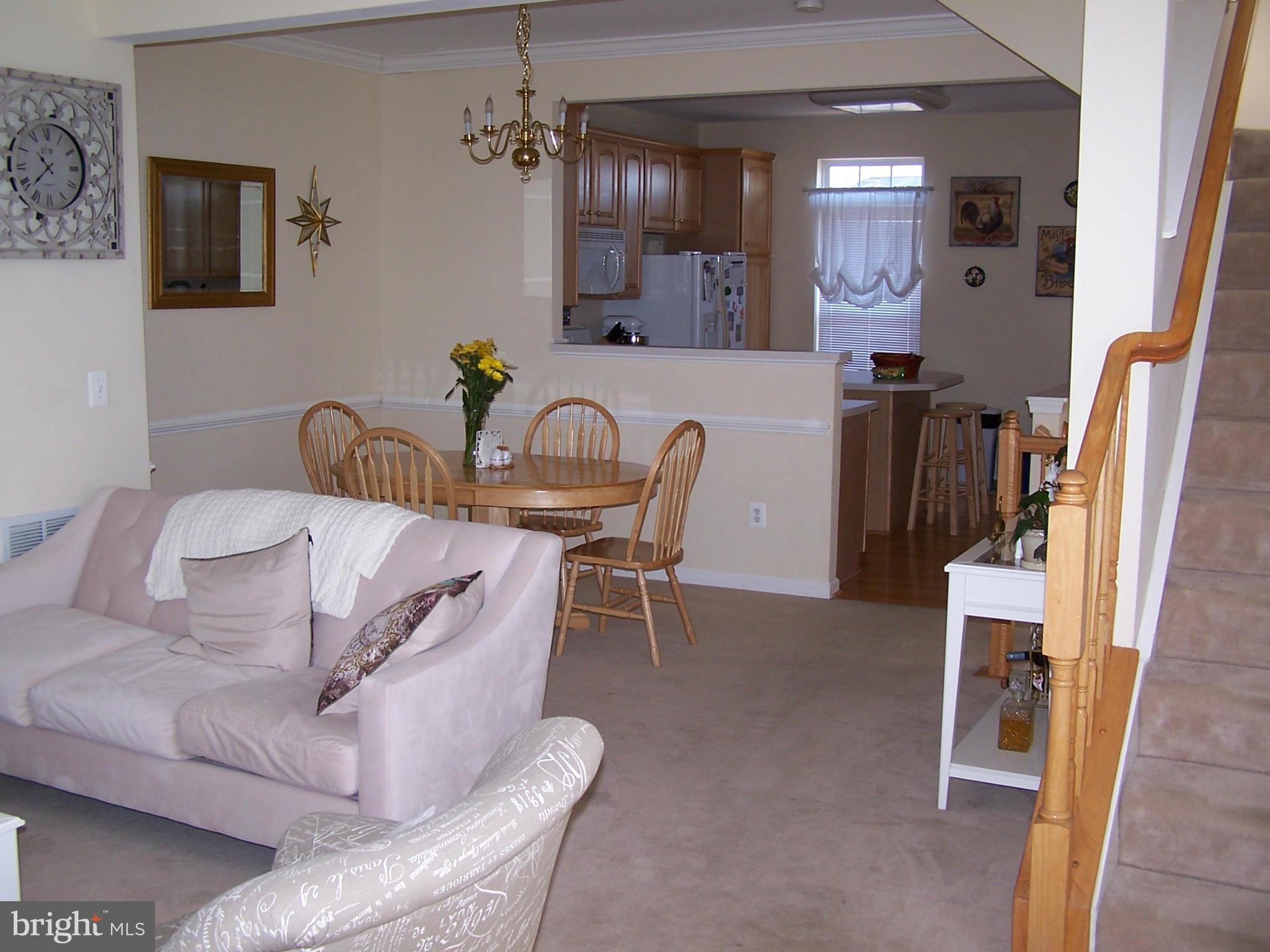 HUNTINGTON GROVE - Residential Lease