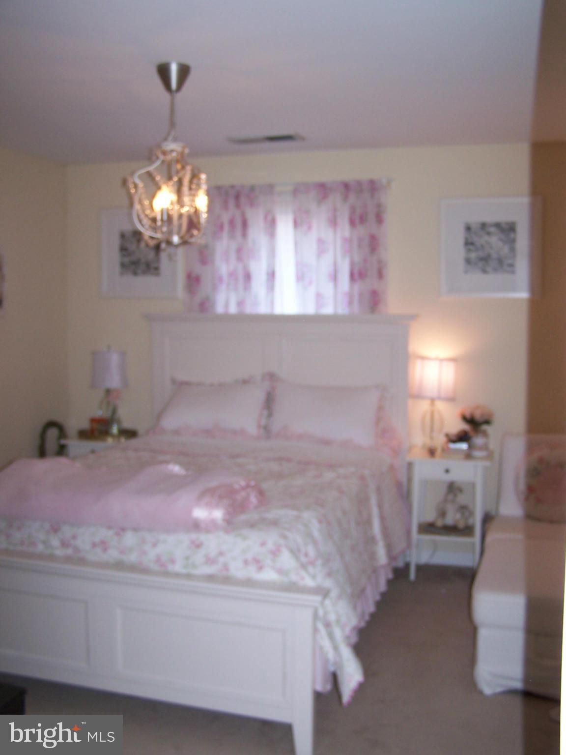 HUNTINGTON GROVE - Residential Lease