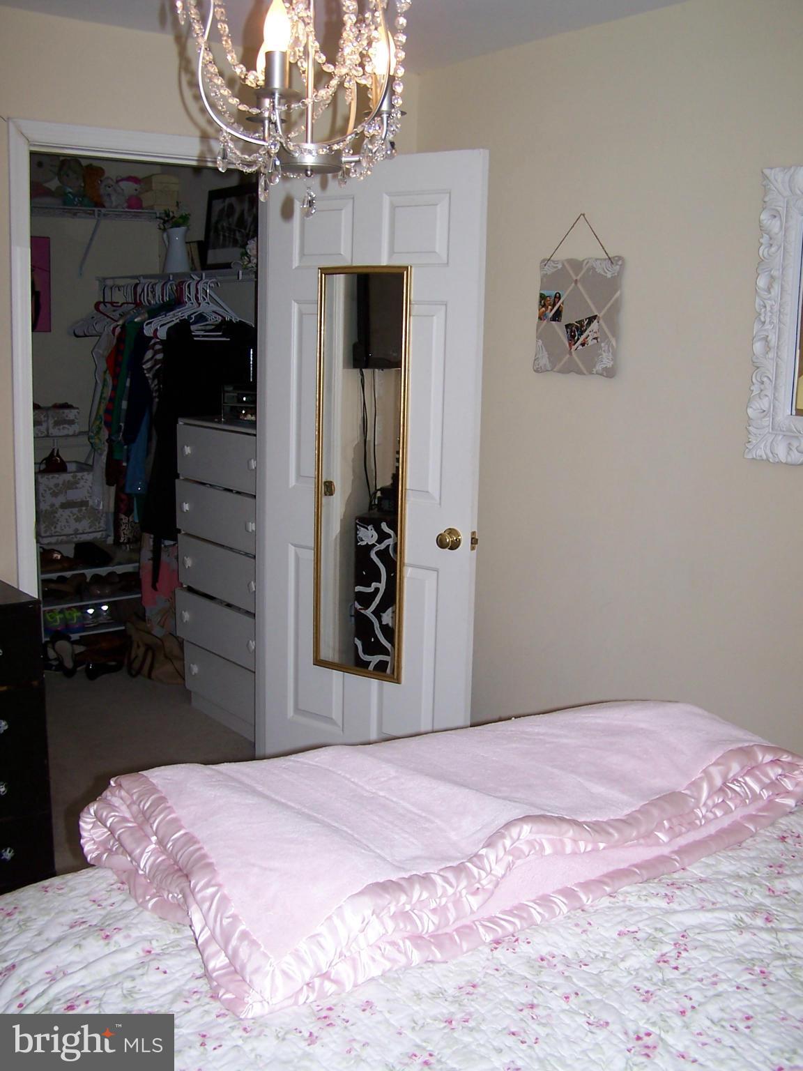 HUNTINGTON GROVE - Residential Lease