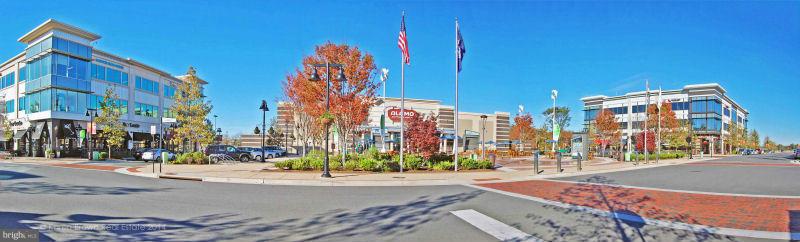 ONE LOUDOUN LAND BAY B - Residential Lease