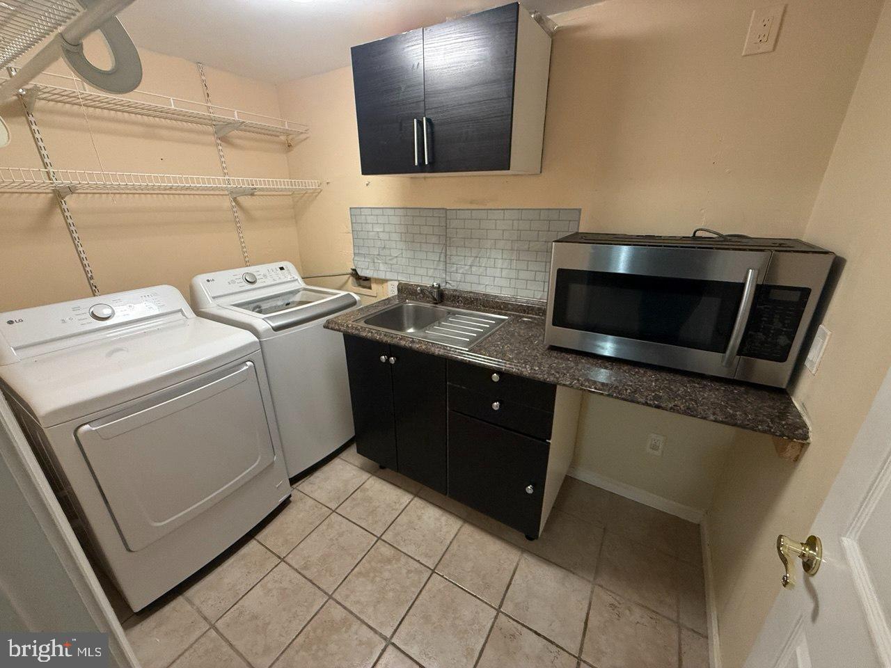 LOWES ISLAND/CASCADES - Residential Lease