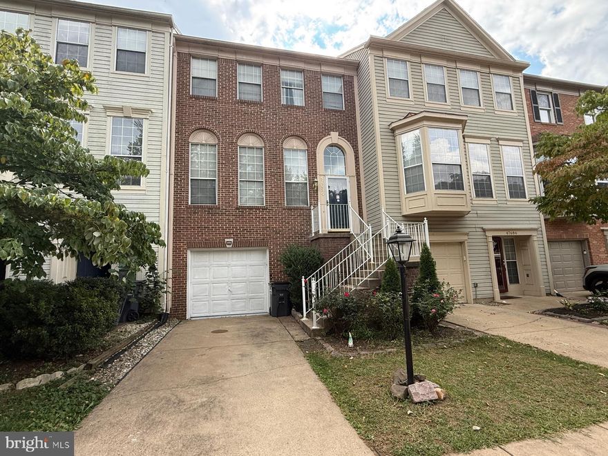 **PRICE REDUCED**
*FRSHLY PAINTED* *NEW GRANITE COUNTERTOP* *NEW APPLIANCES* *NEW WOOD FLOOR* *GREAT DECK WITH VIEW* *GREAT SCHOOLS* *FREE GYM* *FREE POOL* *FREE BASKETBALL COURT* *FREE TENNIS COURT* *WALKOUT BASEMENT W/ FULL BATH AND KITCHENETTE*
Discover this charming townhouse with 3 bedrooms and 3 1/2 baths, in the desirable Lowes Island/Cascades community. This spacious property boasts 2,128 square feet of living space, perfect for creating lasting memories. With two inviting fireplaces, the home offers a warm ambiance, ideal for cozy evenings. Nestled in a vibrant neighborhood, residents enjoy easy access to local amenities, including parks, shopping, and dining options. The community is well-connected, with a bus stop located less than a mile away, making commuting a breeze. The surrounding parks provide ample opportunities for outdoor activities, whether it's a leisurely stroll, a picnic, or playtime with friends.
This property is not just a place to live; it's a gateway to a lifestyle enriched by community spirit and convenience. Enjoy the peace of mind that comes with living in a well-maintained area, where neighbors become friends and every day feels like home. Don't miss out on this wonderful opportunity to lease a property that combines comfort, community, and convenience. It also has a fully finished walk-out basement! Schedule a visit today and envision your future in this inviting space!