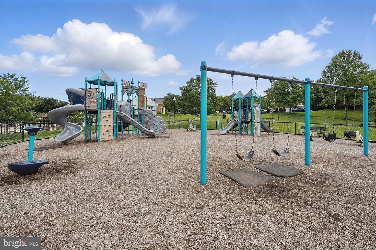 LOWES ISLAND/CASCADES - Residential Lease