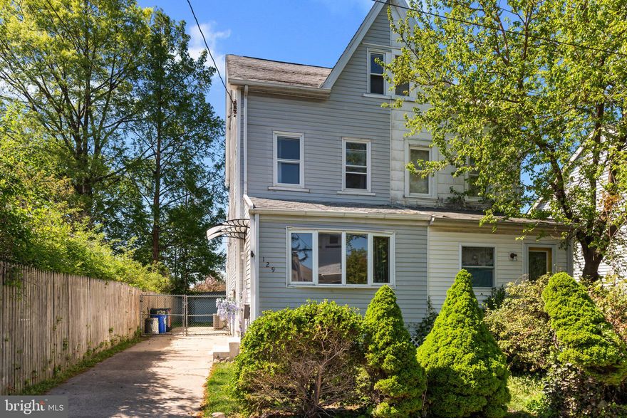 Welcome to this 4 bedroom and 2 full bathroom twin home for rent in Rockledge Borough. This home has 4 beds (plus an additional office/flex space, nice yard, large primary bedroom with private deck.  No pets and no smoking. Three months rent due at lease signing.