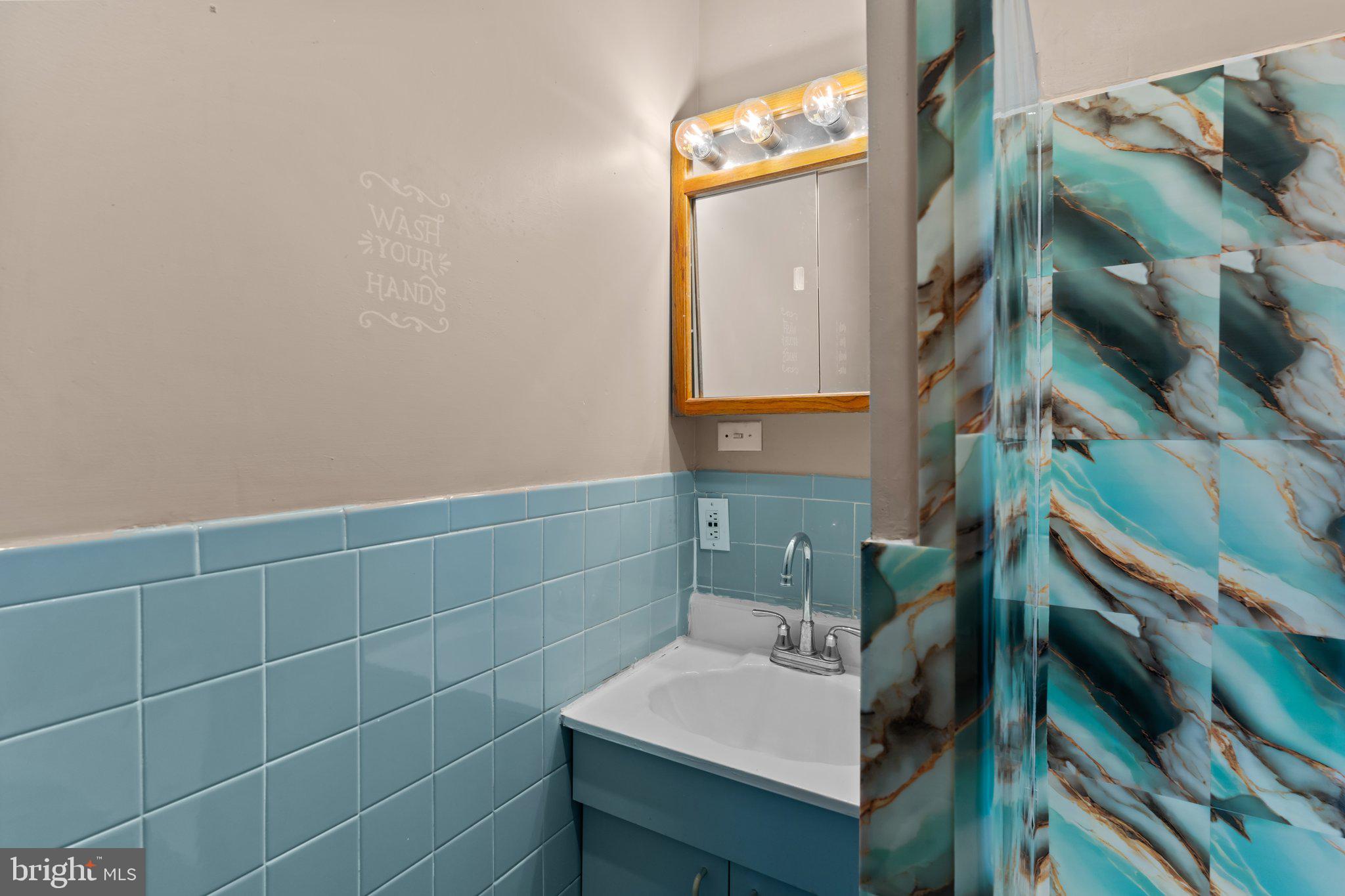 ROCKLEDGE - Residential Lease