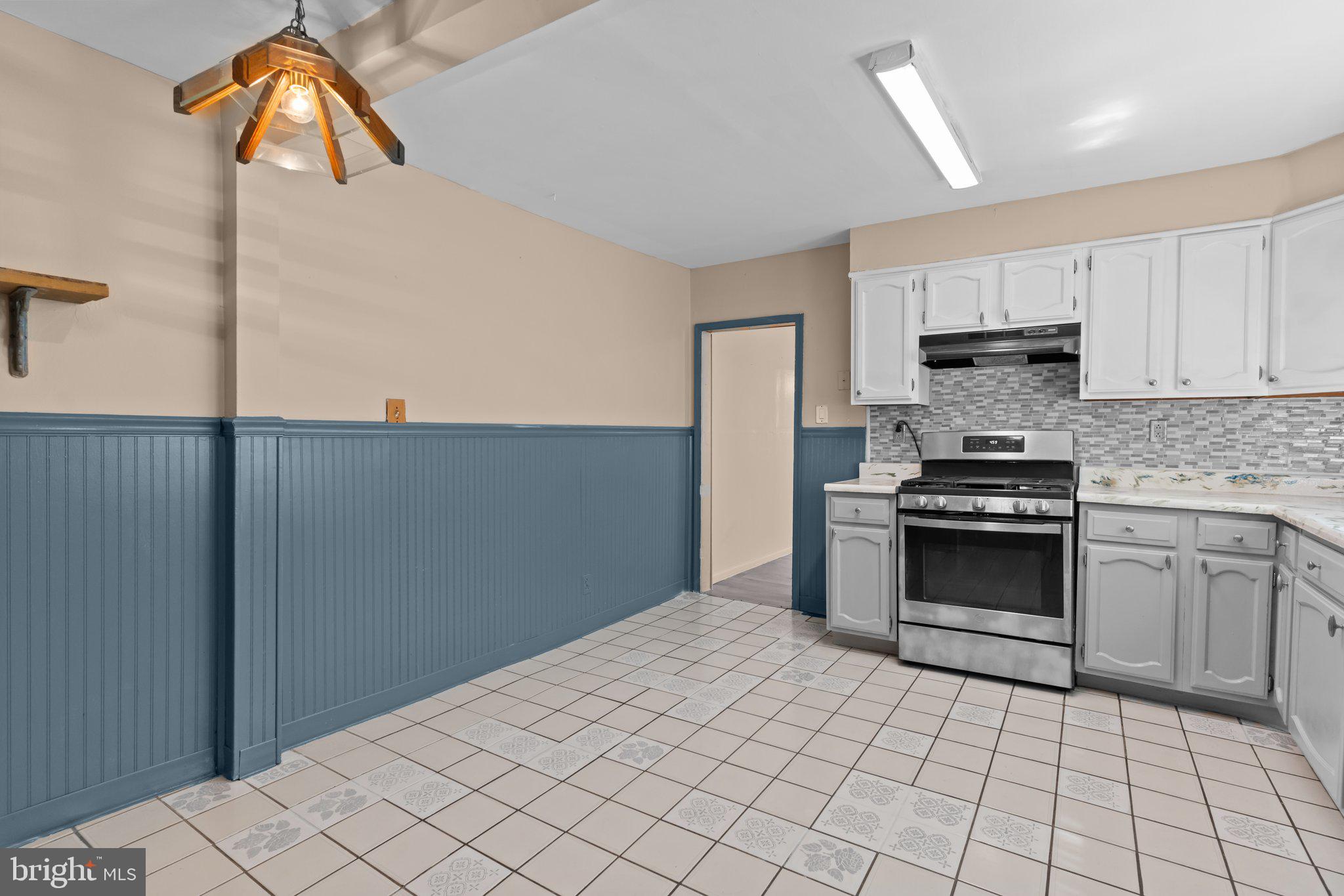 ROCKLEDGE - Residential Lease