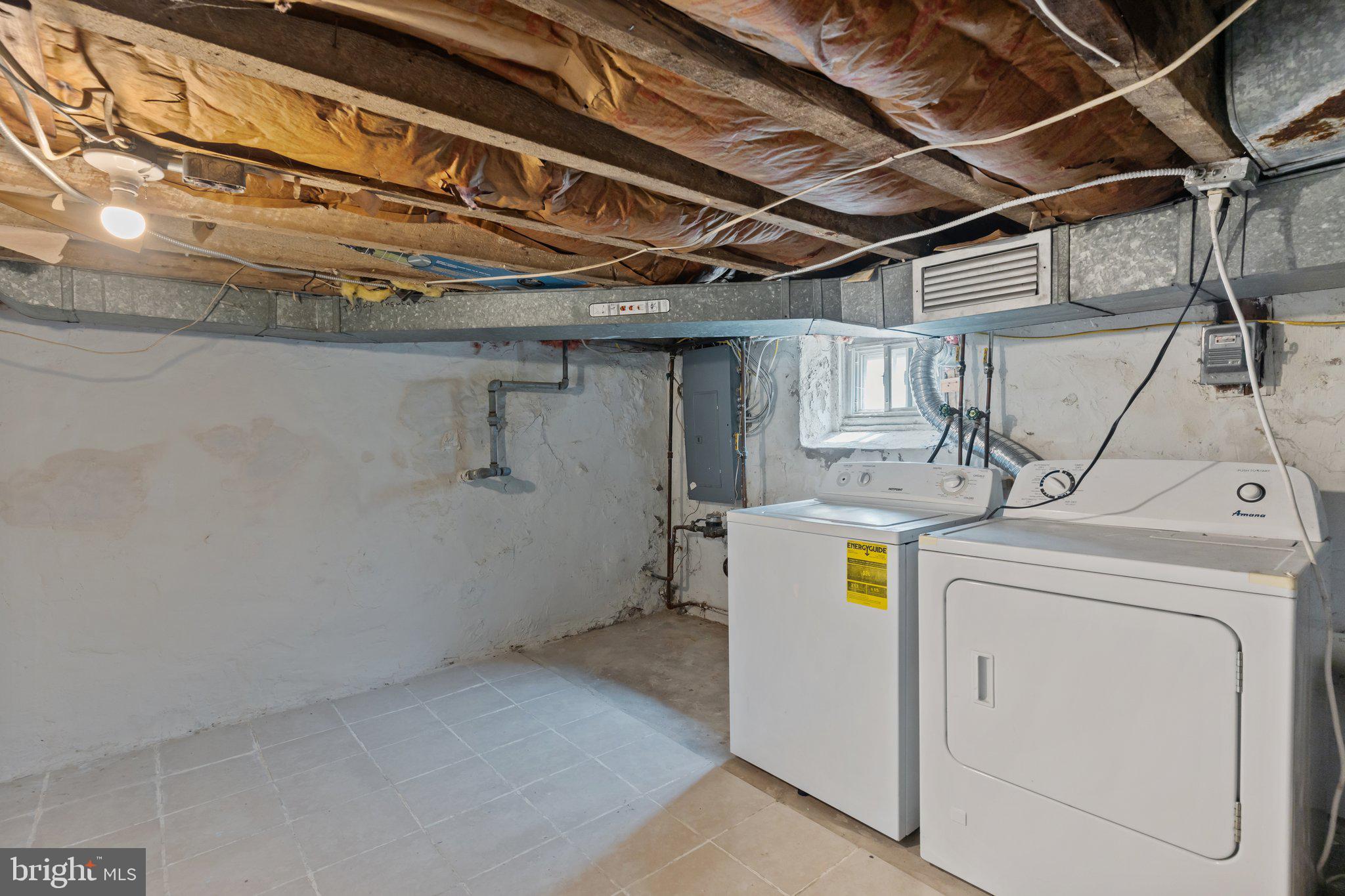 ROCKLEDGE - Residential Lease