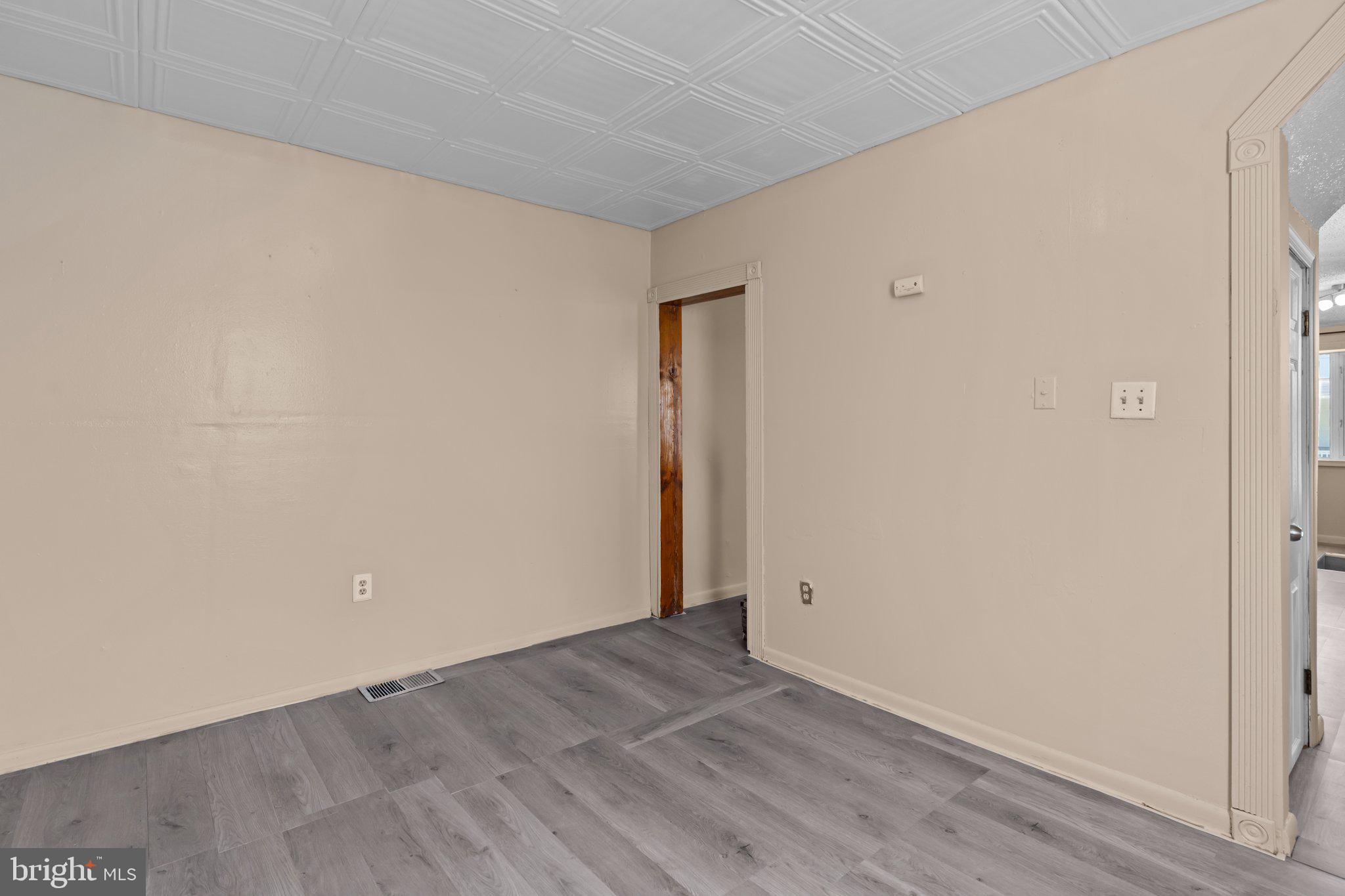 ROCKLEDGE - Residential Lease