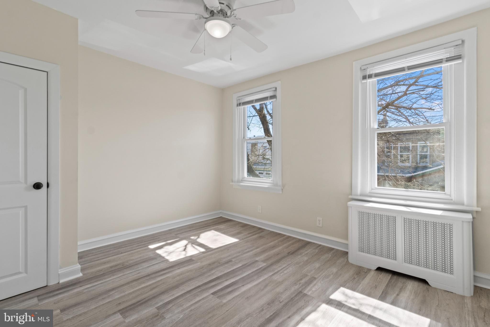 PORT RICHMOND - Residential Lease