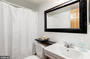 AMERICANA CENTRE - Residential Lease