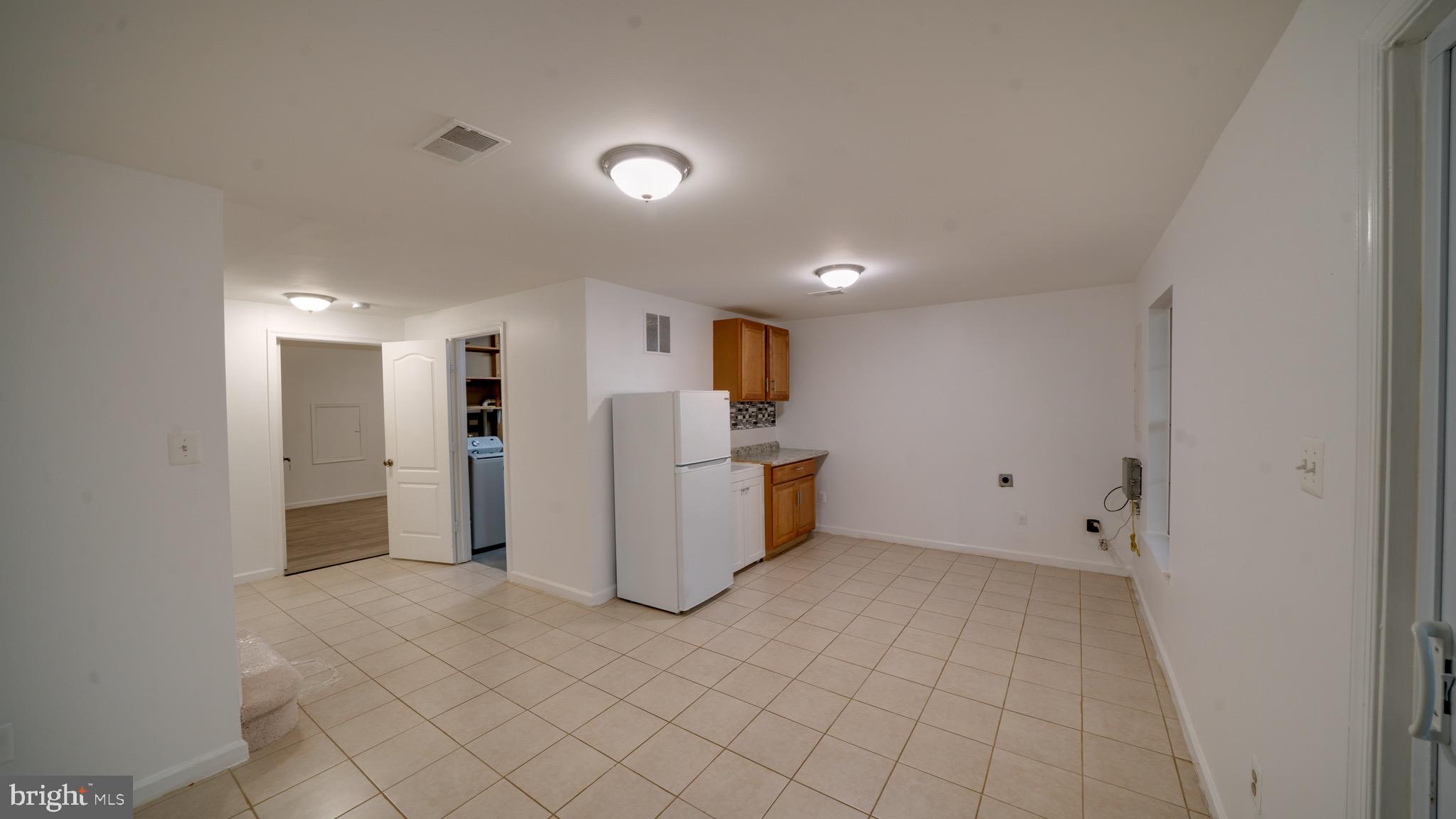 RIVER OAKS - Residential