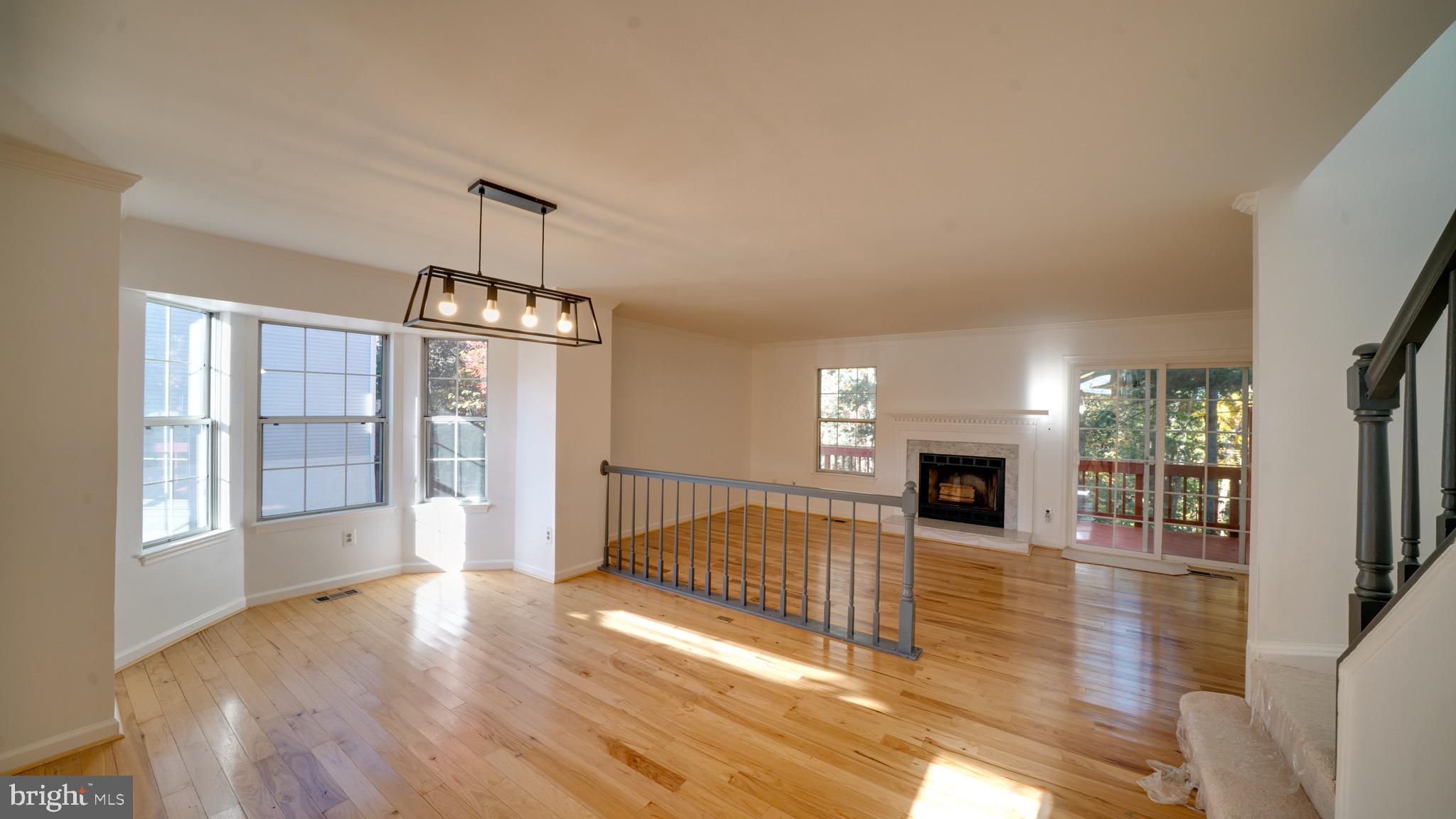 RIVER OAKS - Residential