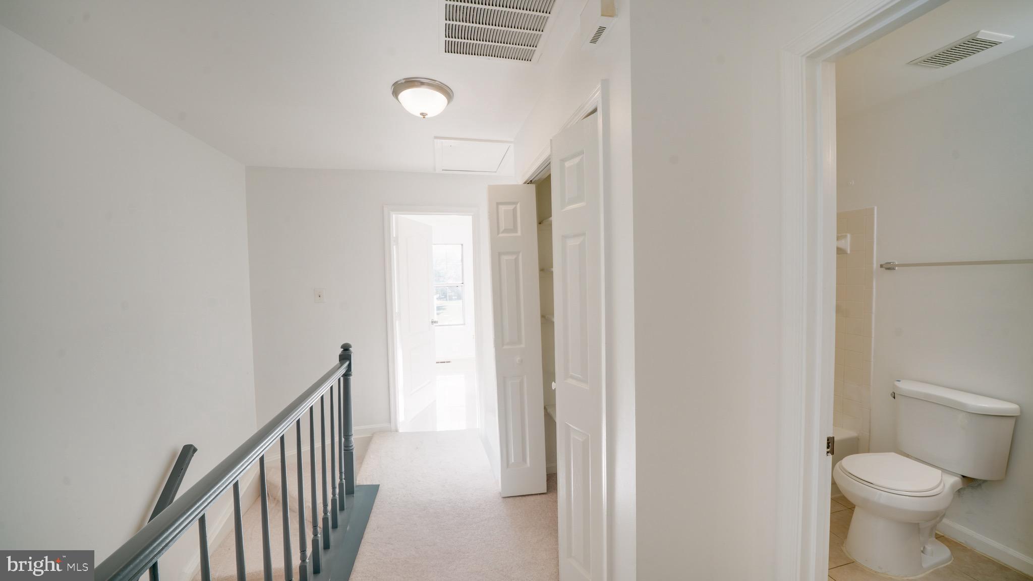 RIVER OAKS - Residential