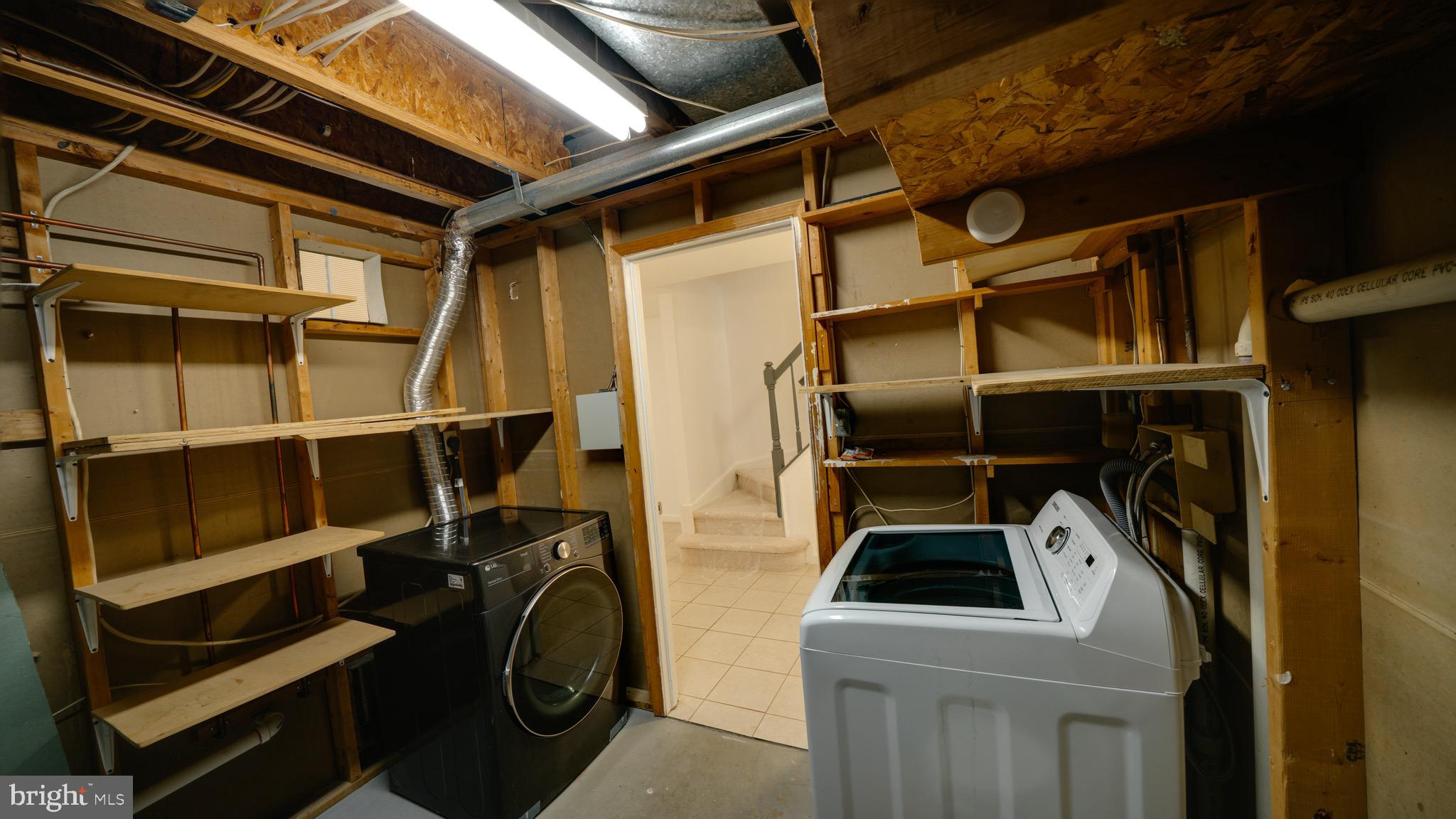 RIVER OAKS - Residential