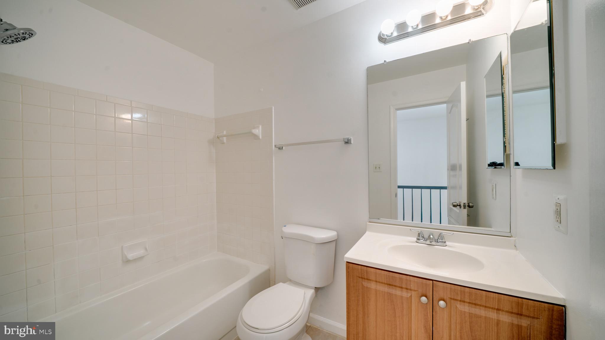 RIVER OAKS - Residential