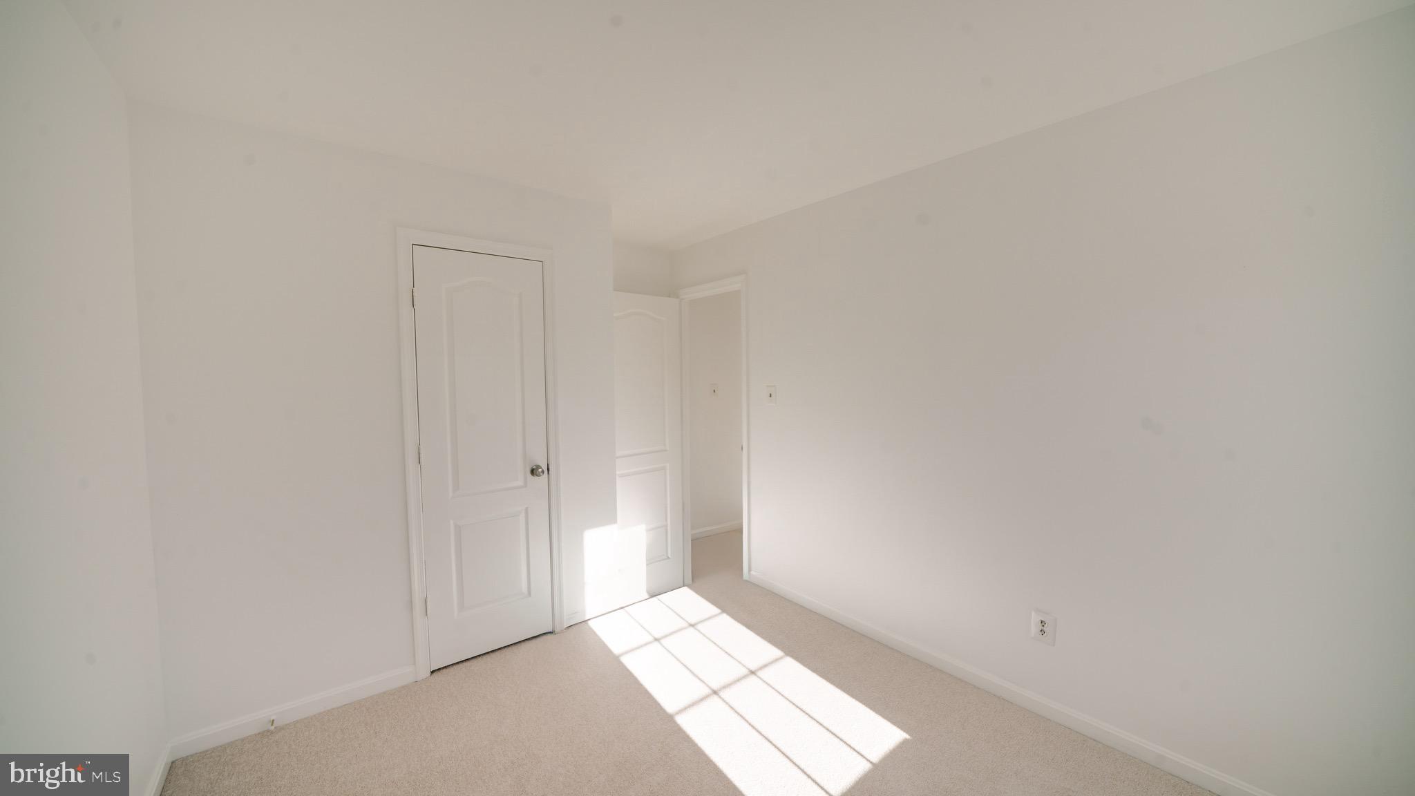 RIVER OAKS - Residential