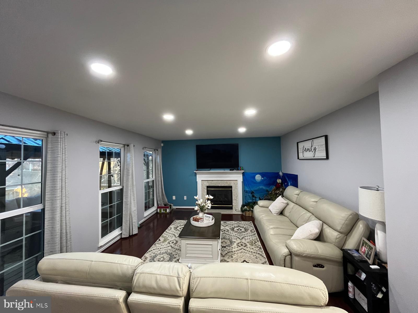 STAFFORD LAKES VILLAGE - Residential