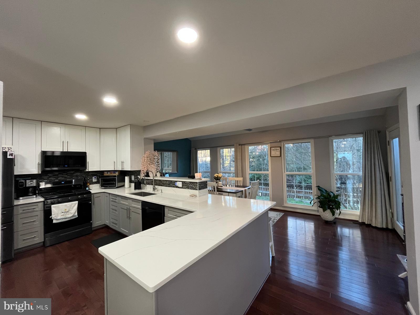 STAFFORD LAKES VILLAGE - Residential