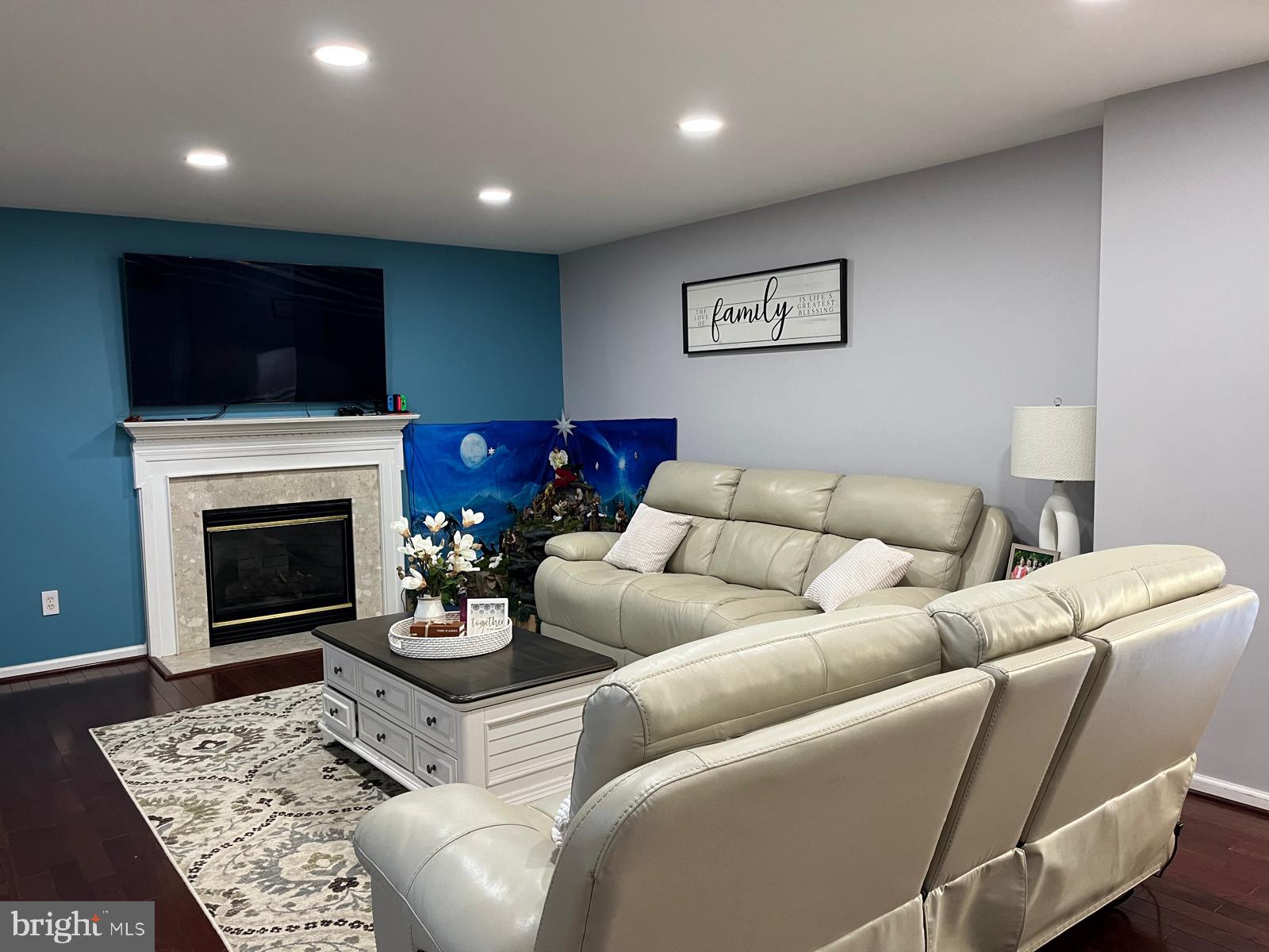 STAFFORD LAKES VILLAGE - Residential