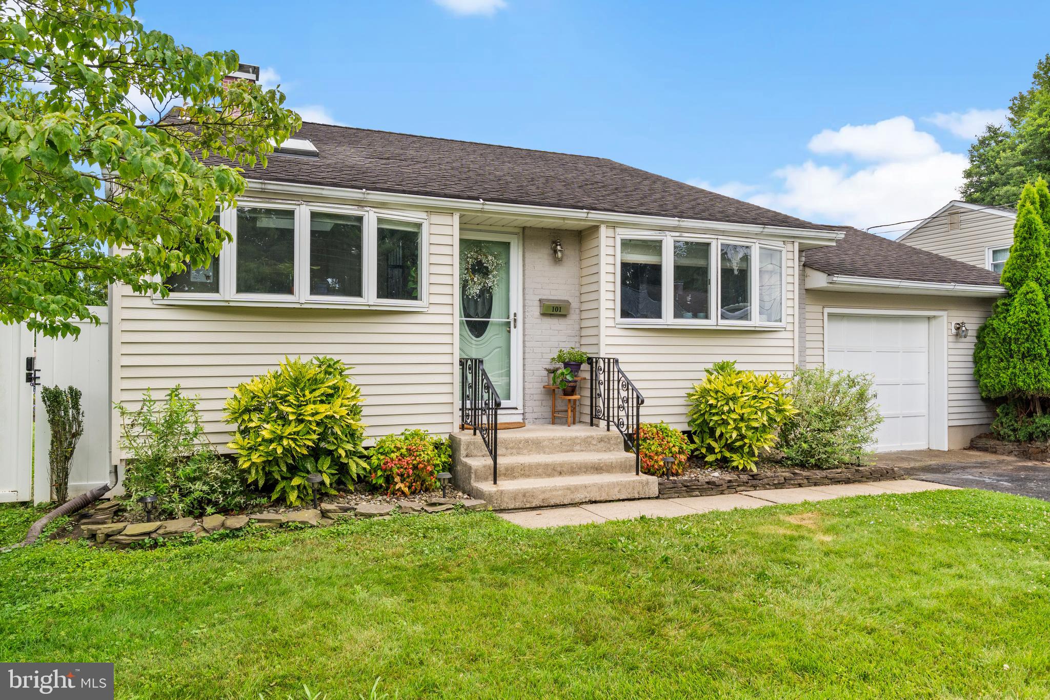 101 ELTON AVENUE