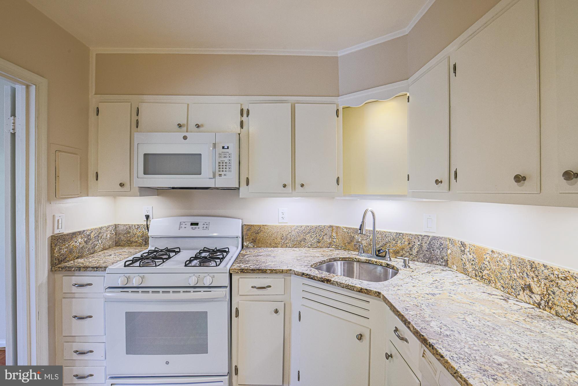 HAMLET HOUSE - Residential