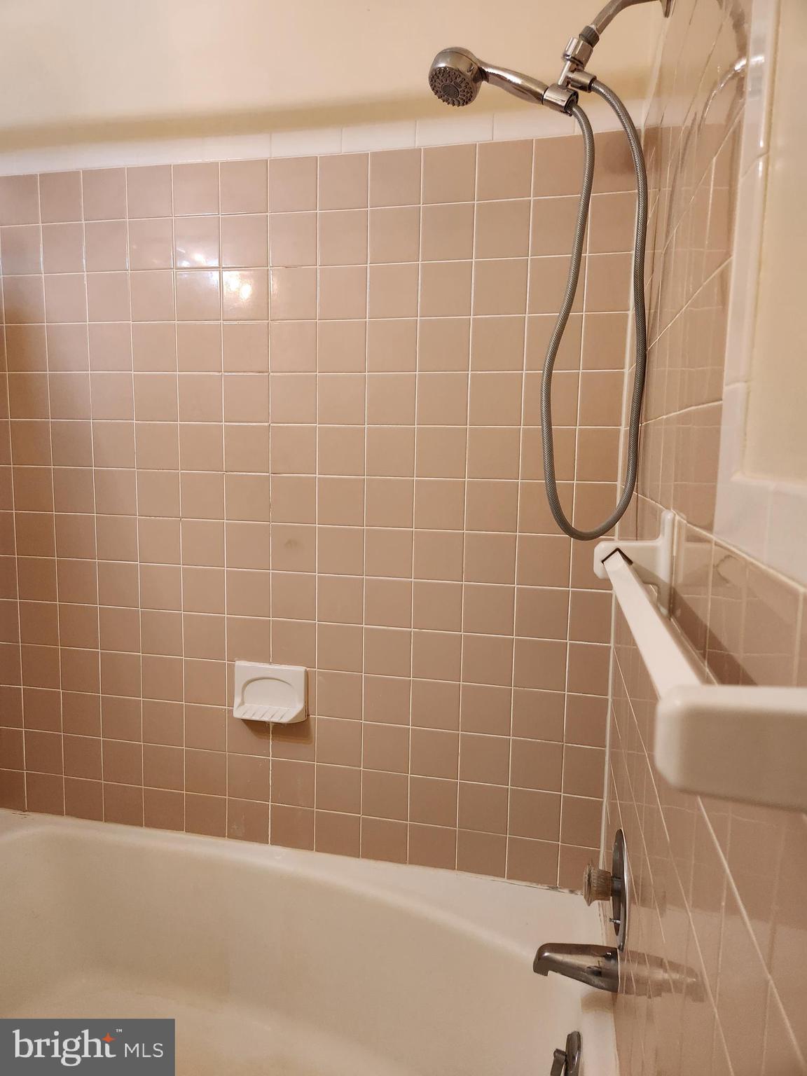 HAMLET HOUSE - Residential