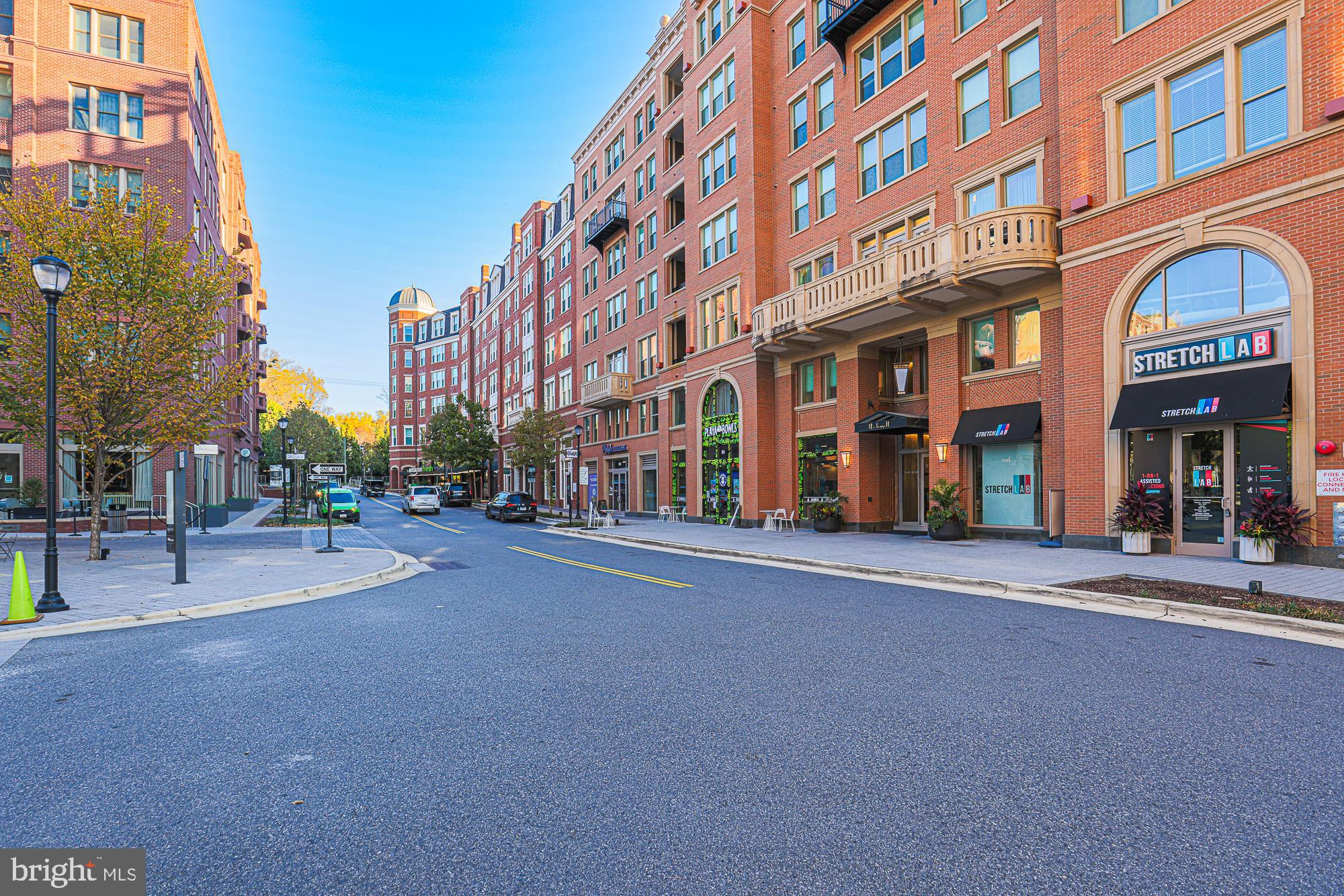 HAMLET HOUSE - Residential