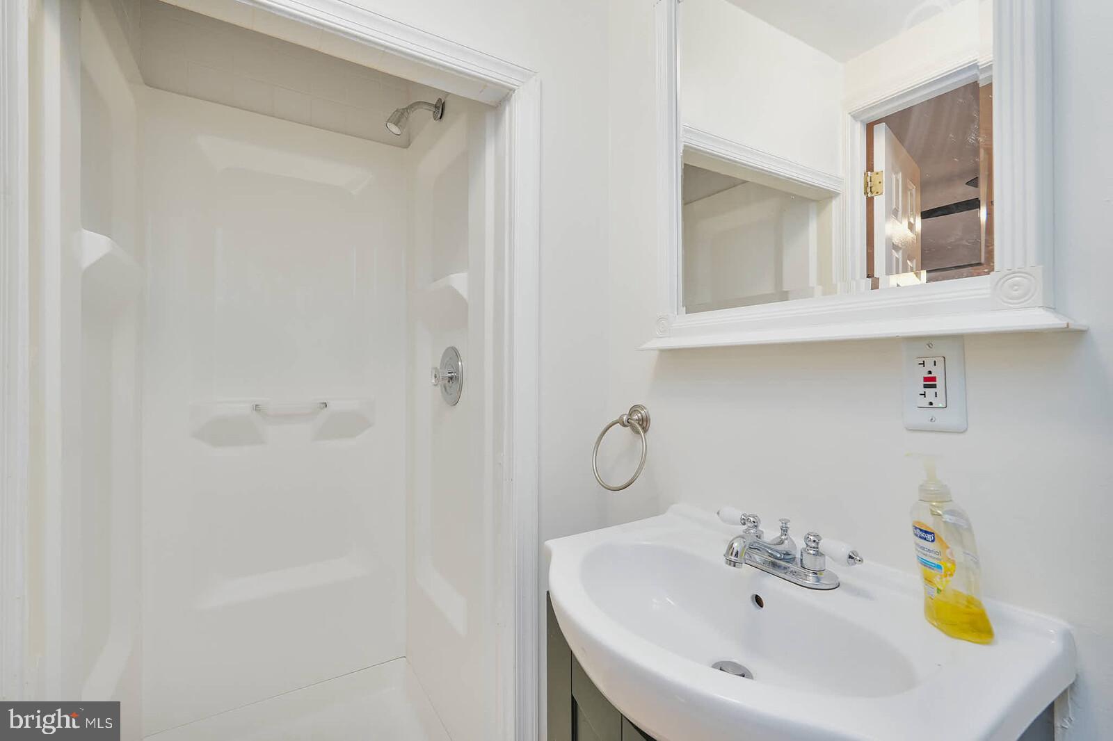 BOWLING BROOK FARMS - Residential Lease