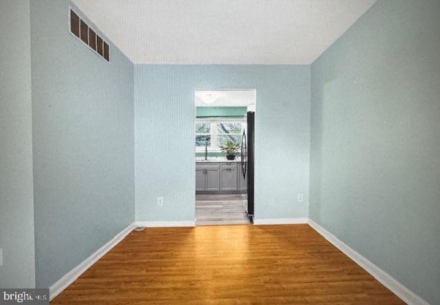 STONEYBROOKE VILLAGE - Residential Lease