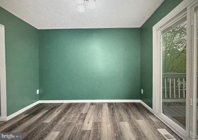 STONEYBROOKE VILLAGE - Residential Lease