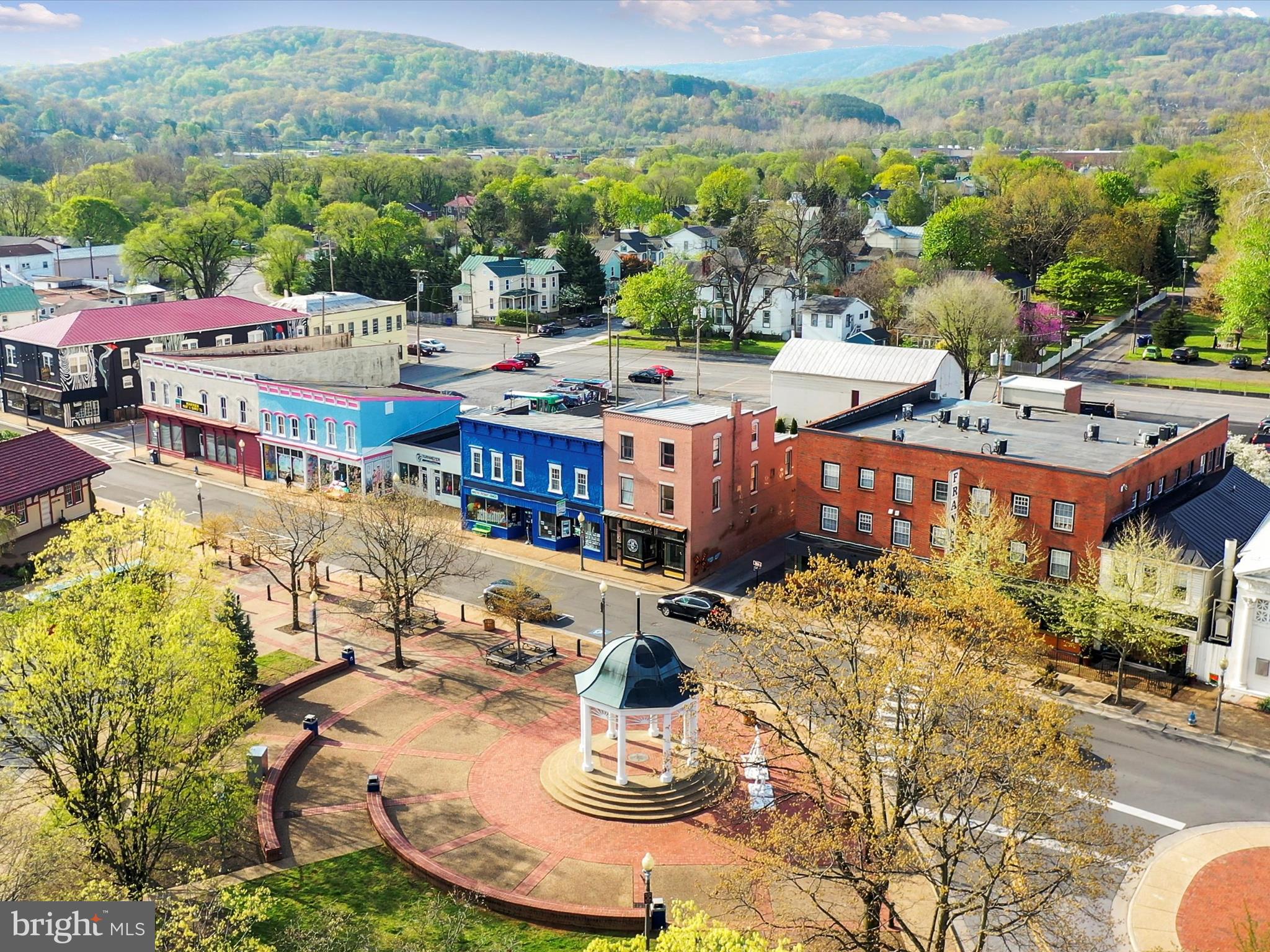 JACKSONS MEADOW - Residential