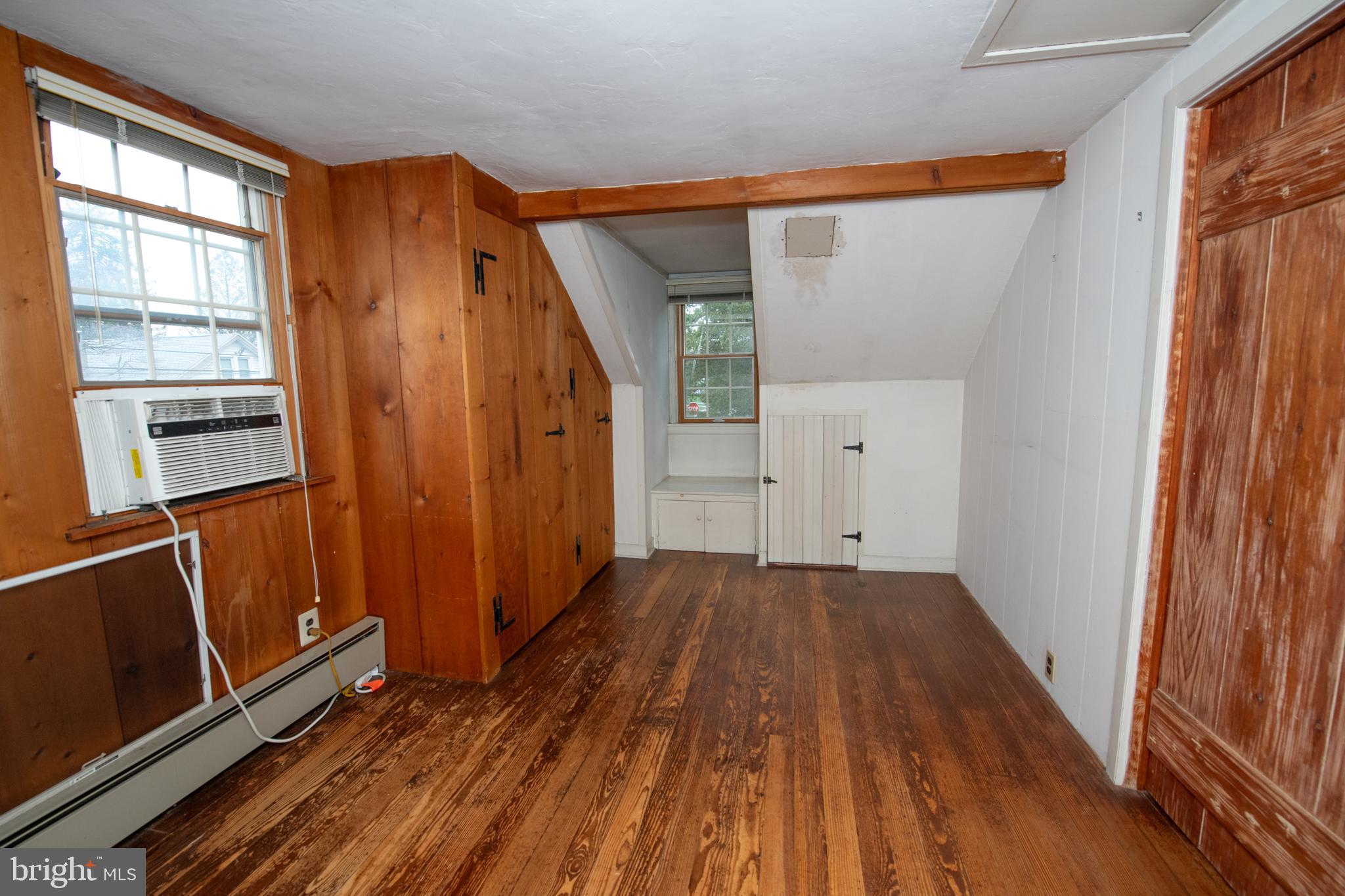 HIDDEN CREEK - Residential