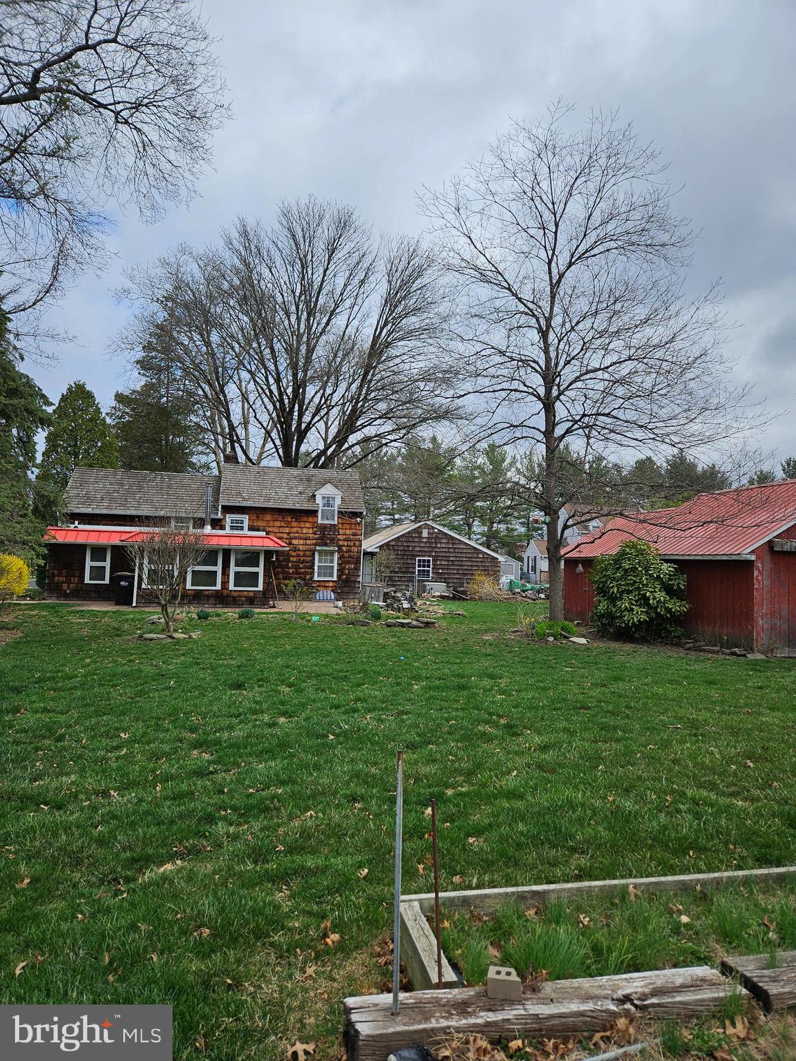 HIDDEN CREEK - Residential