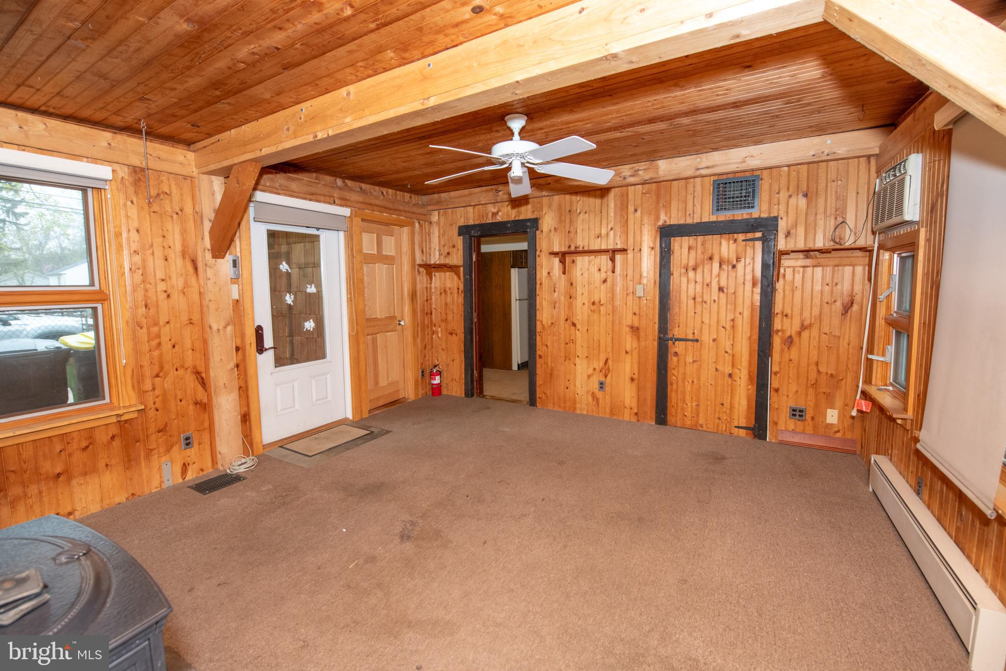 HIDDEN CREEK - Residential